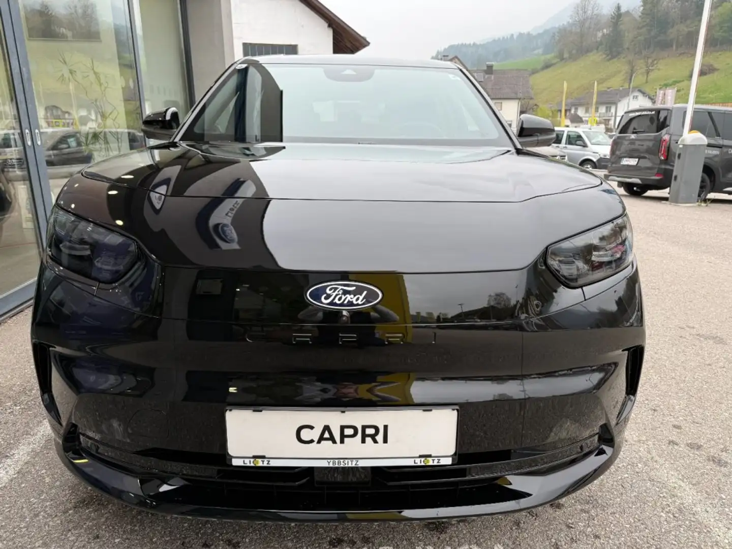 Ford Capri Premium 77kWh RWD Schwarz - 2