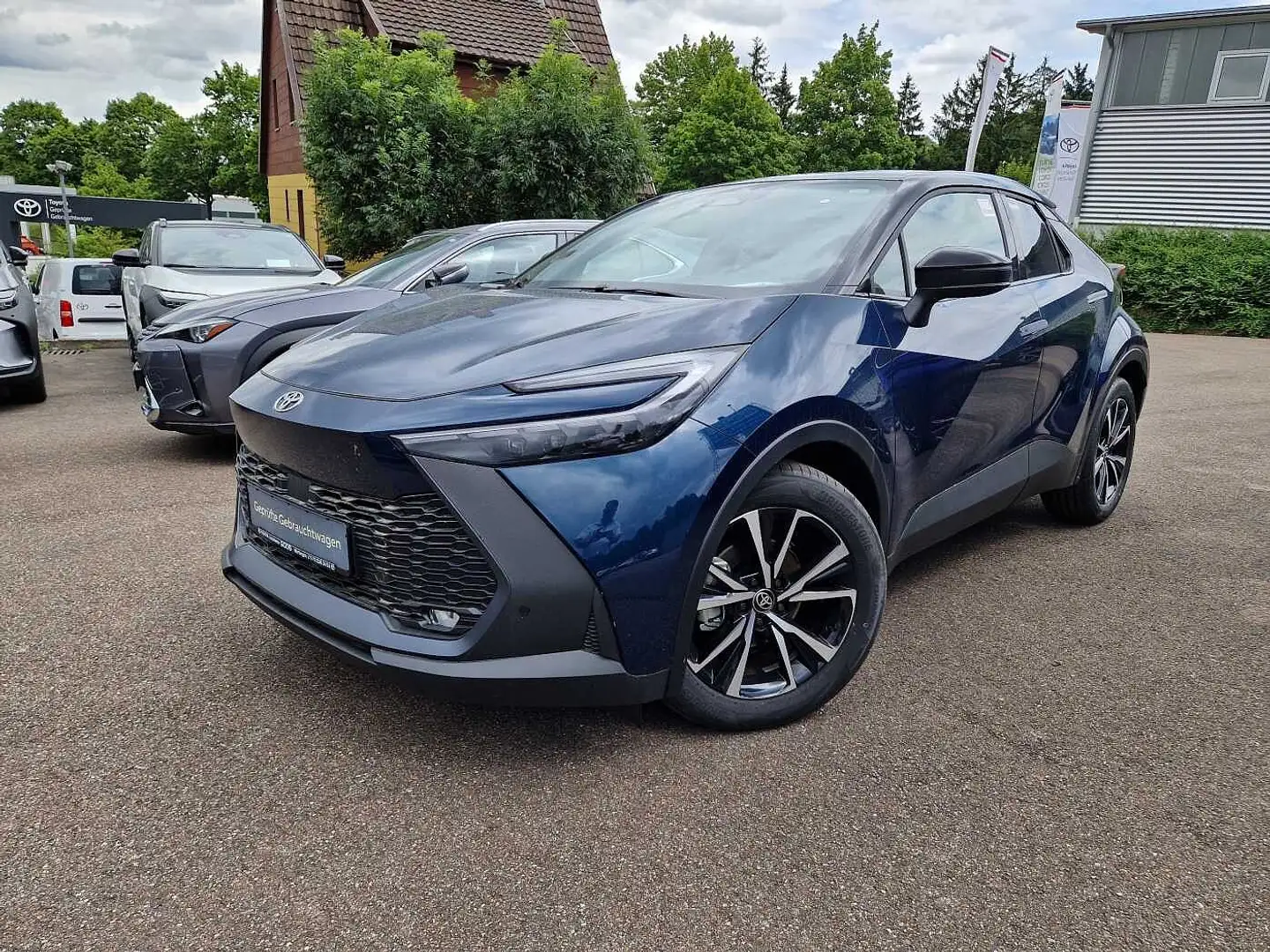 Toyota C-HR 1.8 Hybrid Teamplayer Zielony - 1