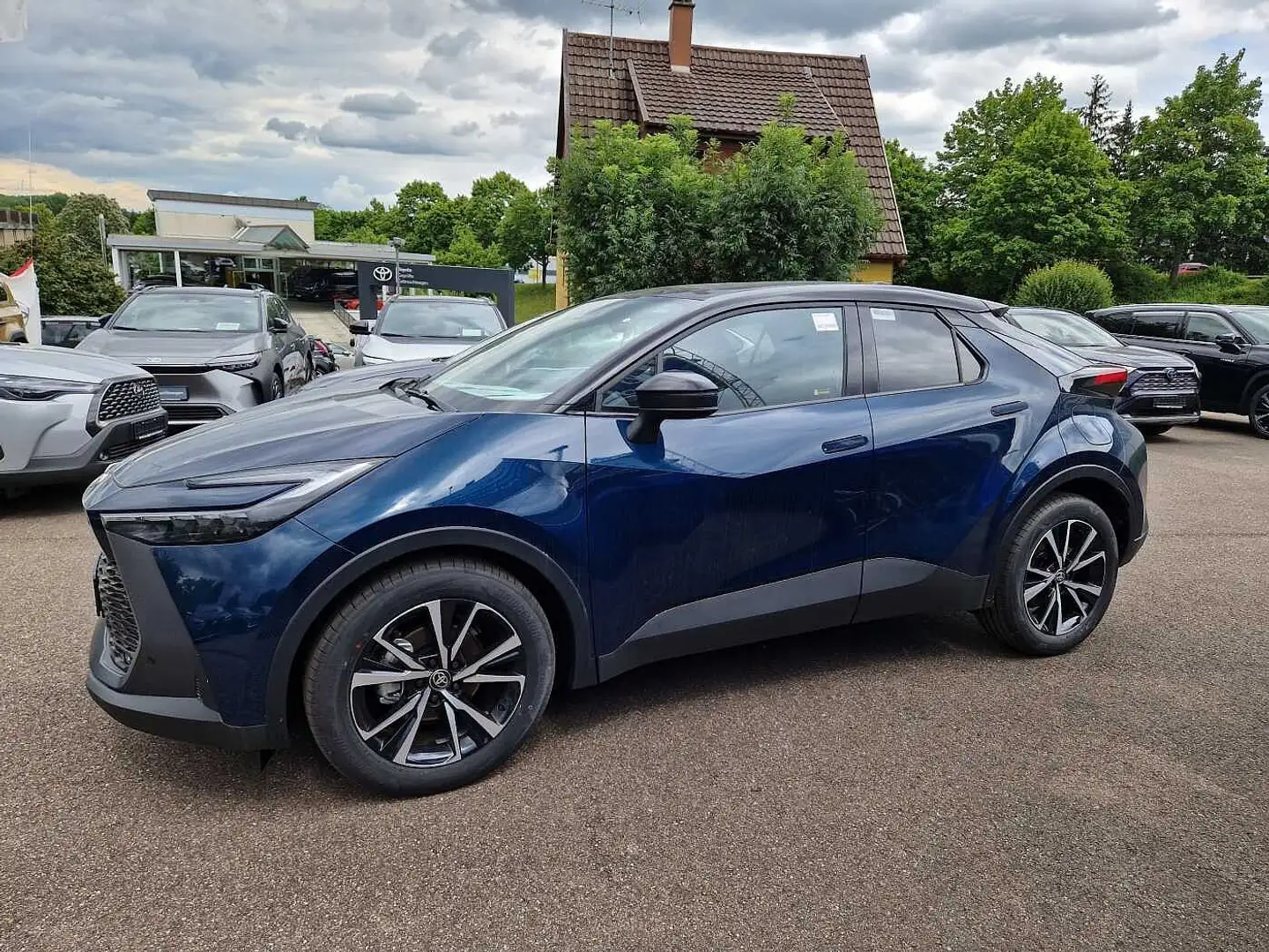 Toyota C-HR 1.8 Hybrid Teamplayer Zielony - 2