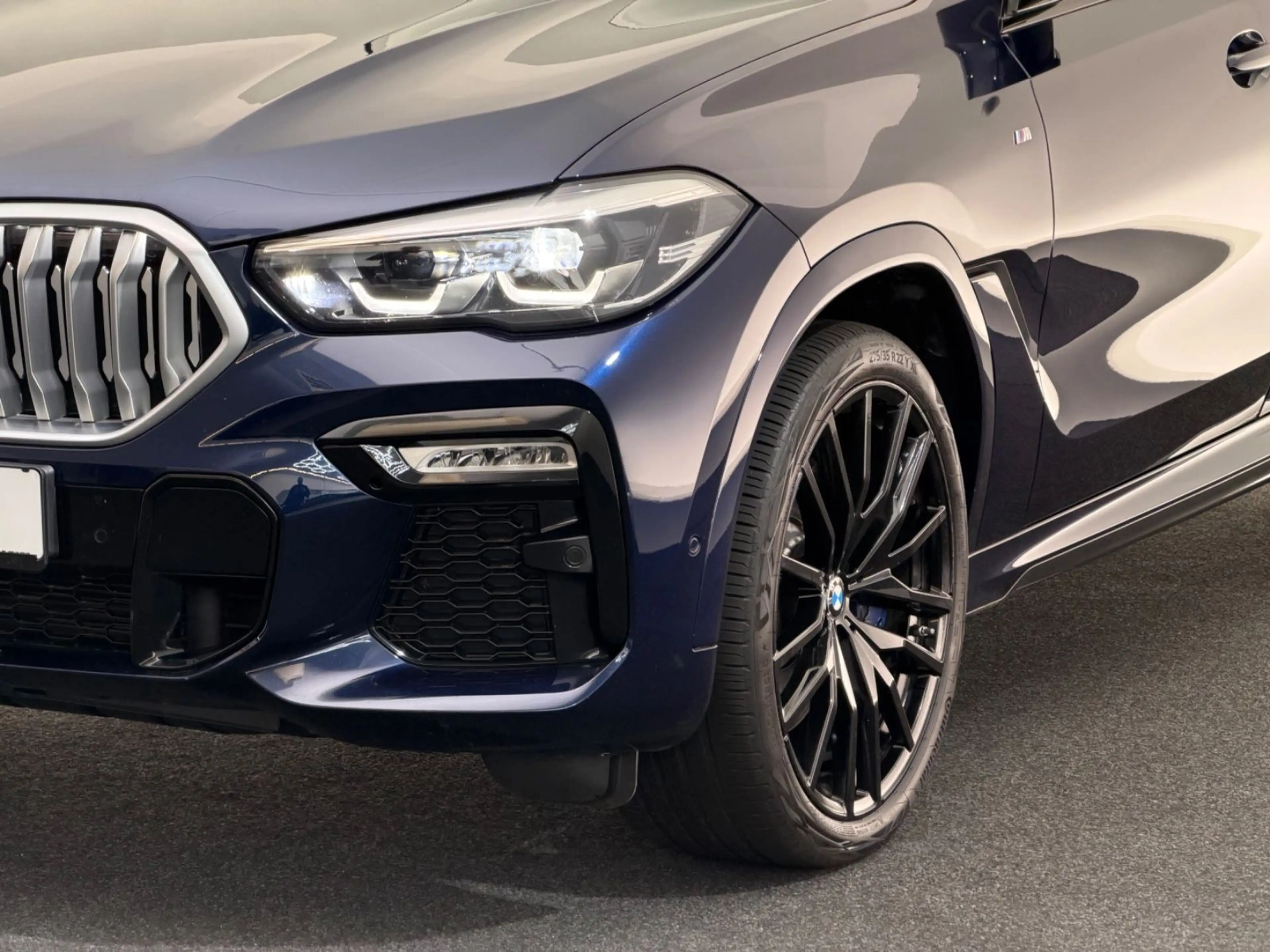 BMW X6 xDrive40i*M SPORT*LED-PANO-HUD-R.KAM-MEMO-22" — photo 14