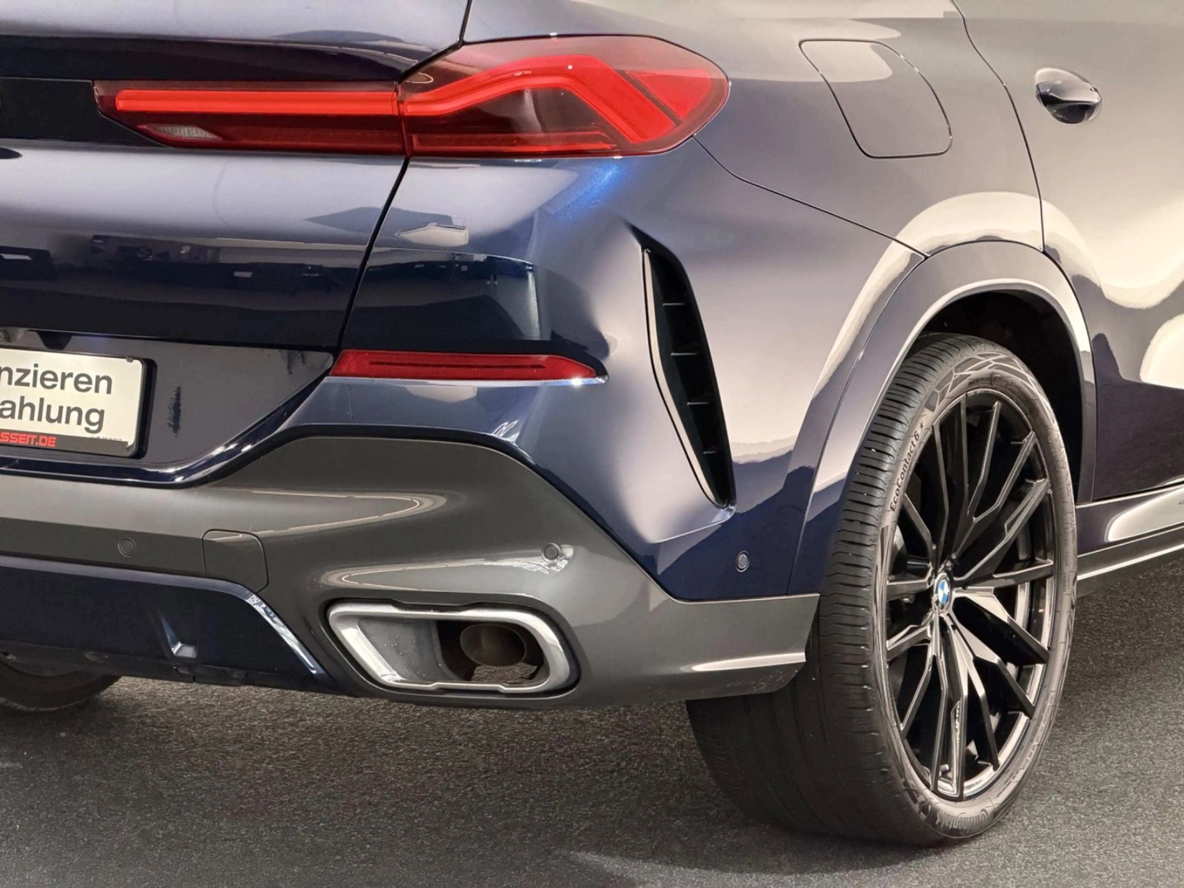 BMW X6 xDrive40i*M SPORT*LED-PANO-HUD-R.KAM-MEMO-22" — photo 12