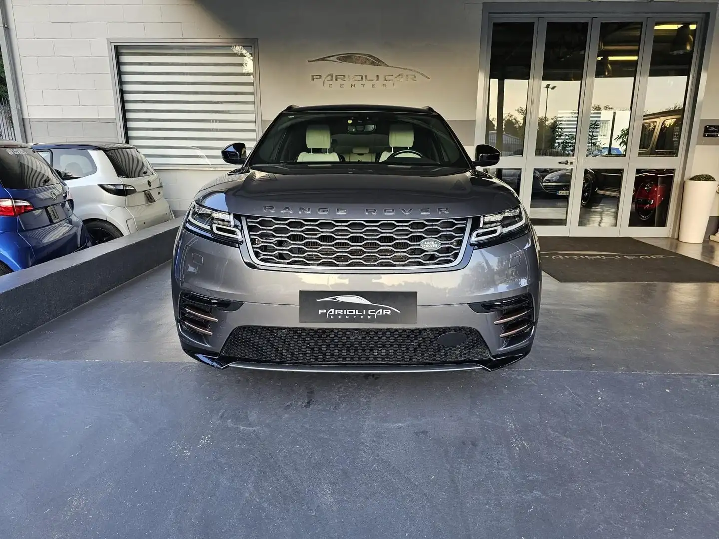 Land Rover Range Rover Velar 2.0 i4 R-Dynamic S 240cv auto Grau - 2