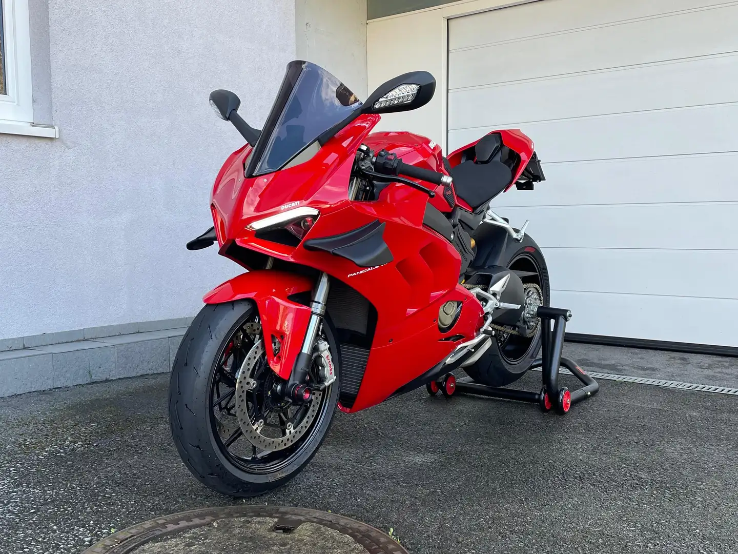 Ducati Panigale V4 Rot - 2