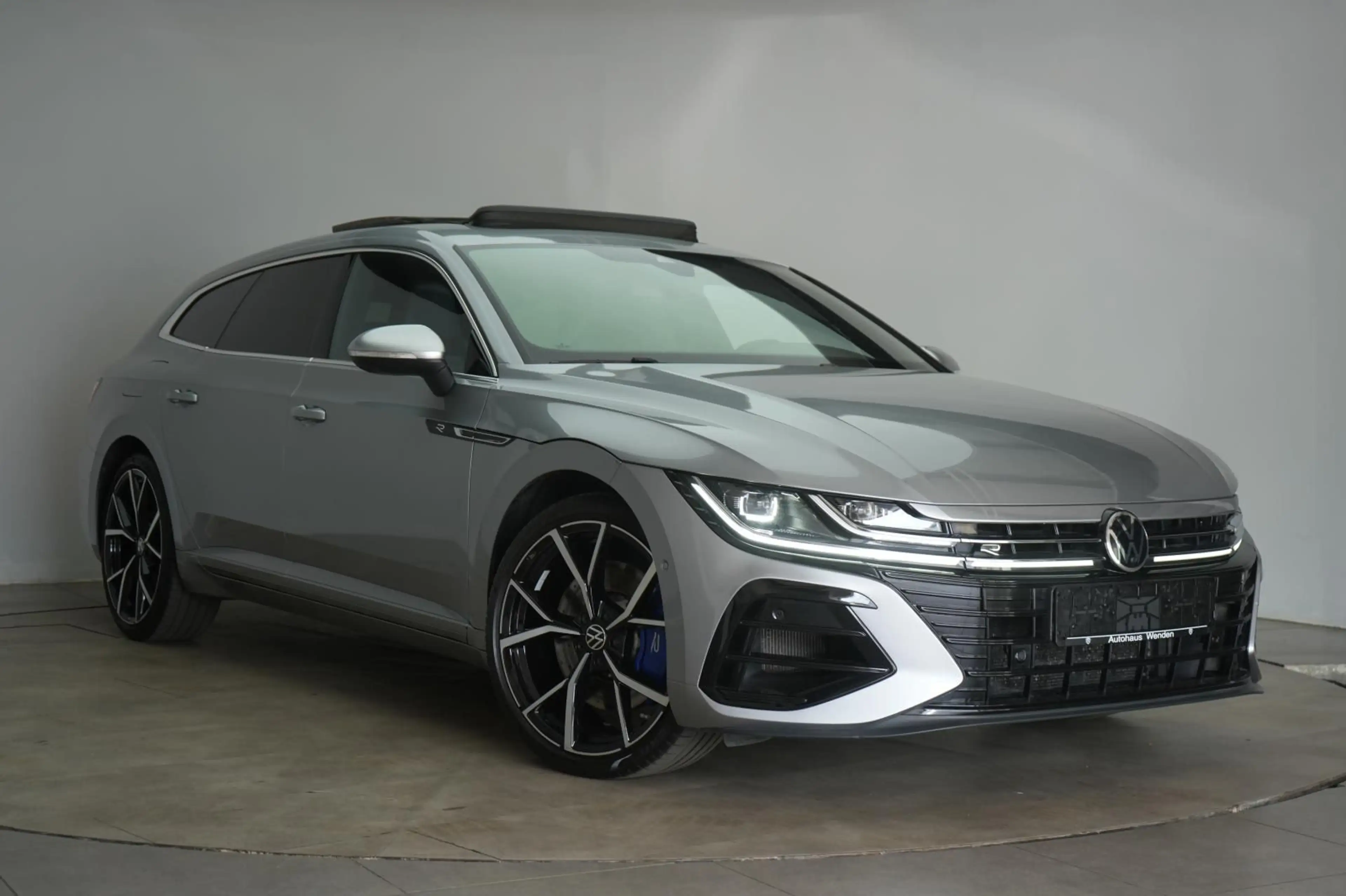 Volkswagen Arteon Shooting Brake R 2.0 TSI 4Motion DSG Lede