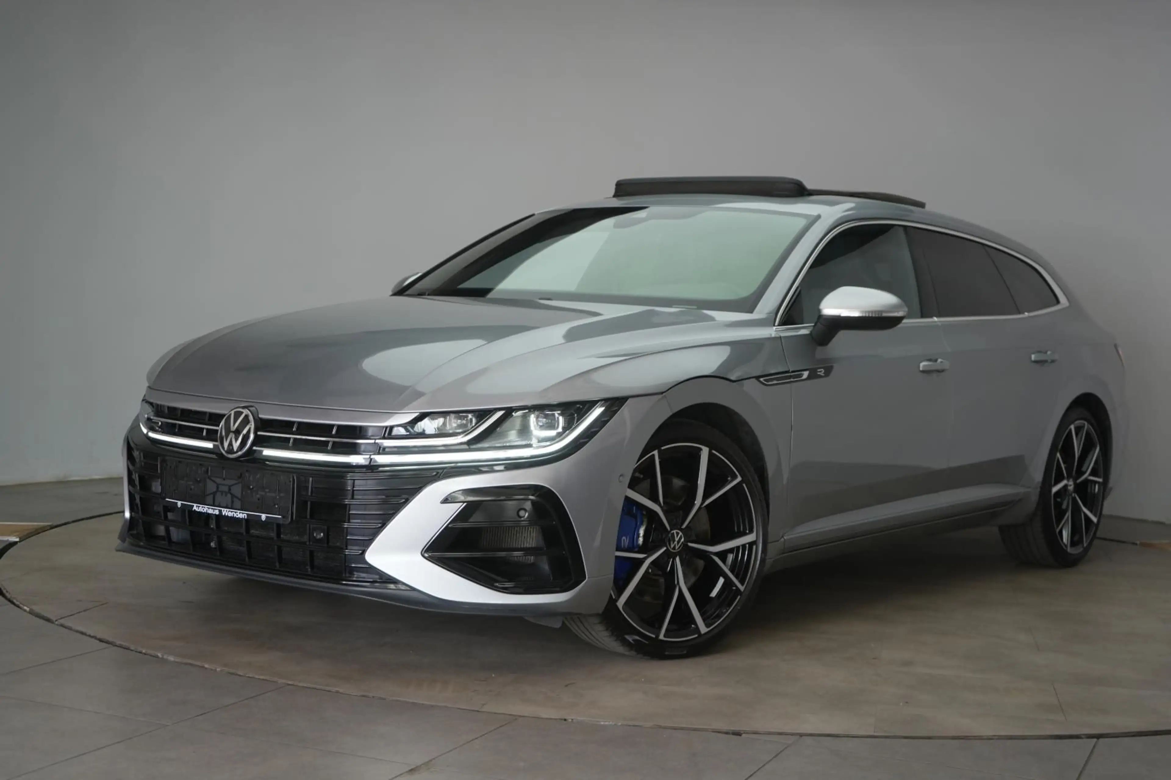 Volkswagen Arteon Shooting Brake R 2.0 TSI 4Motion DSG Lede — photo 3