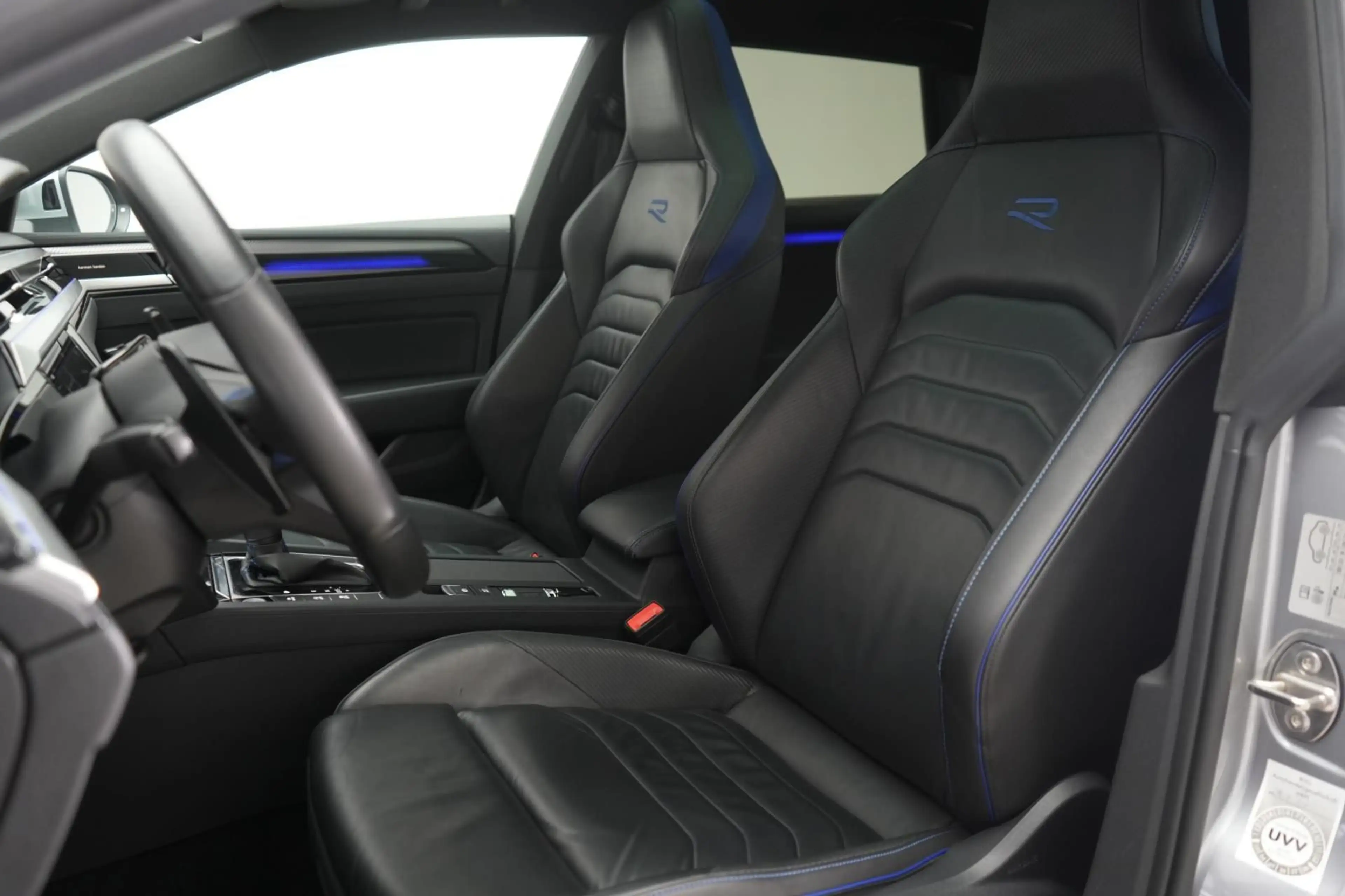 Volkswagen Arteon Shooting Brake R 2.0 TSI 4Motion DSG Lede — photo 11