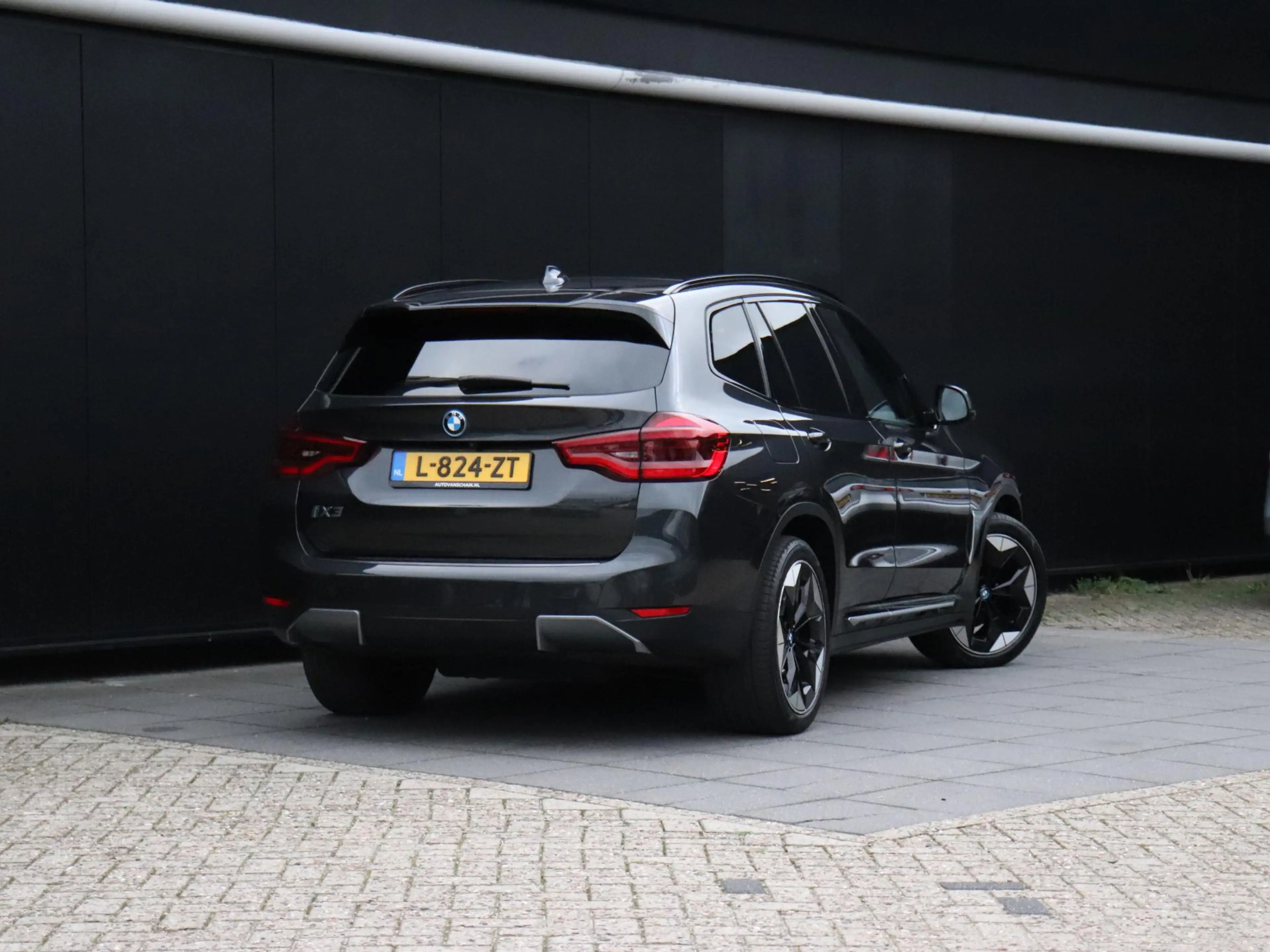 BMW iX3 High Executive 80 kWh | LEDER | MEMORY | H&K | PAN — photo 3