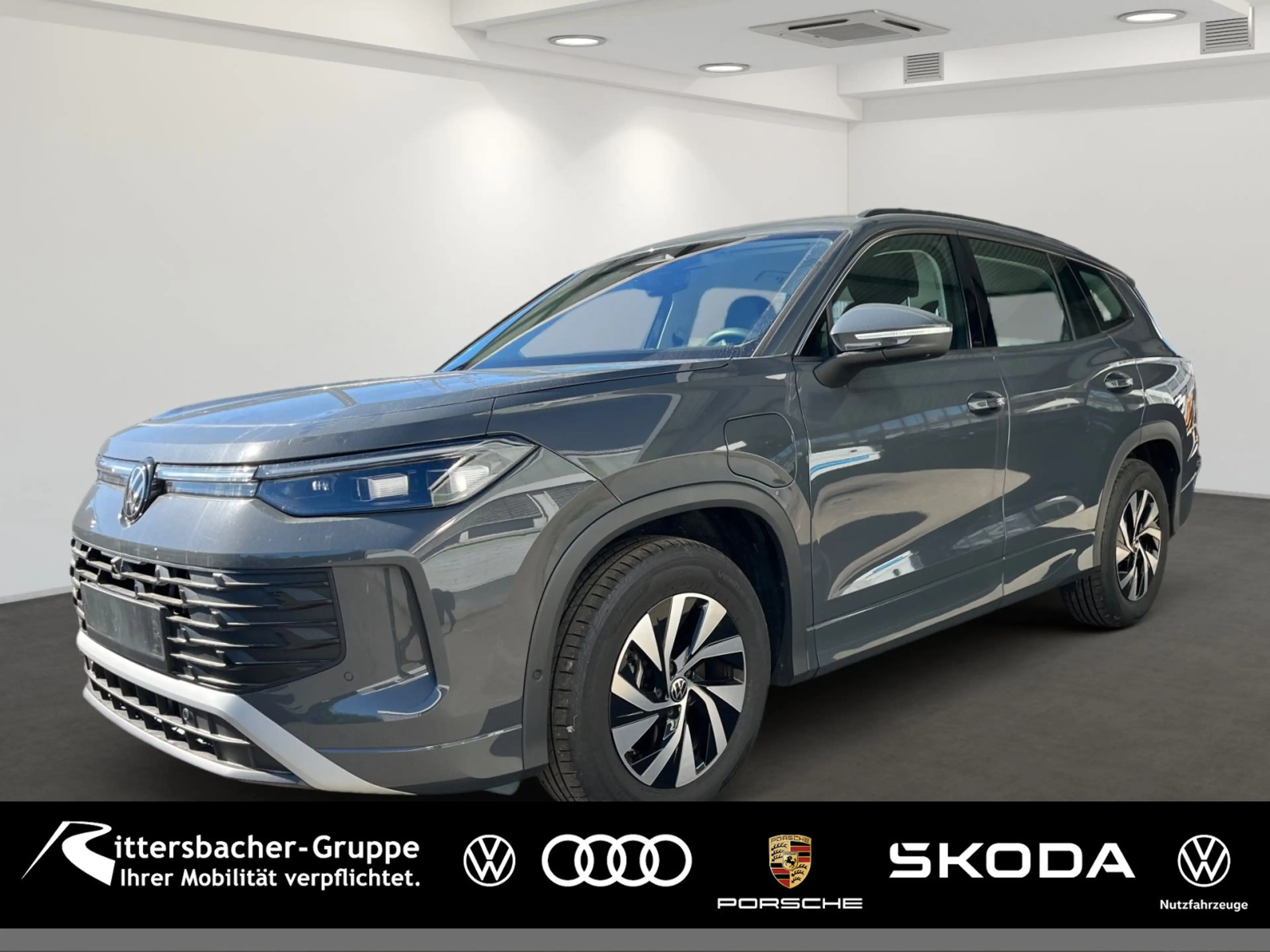 Volkswagen Tayron LIFE 1,5 eHybrid Navi AHK RFK