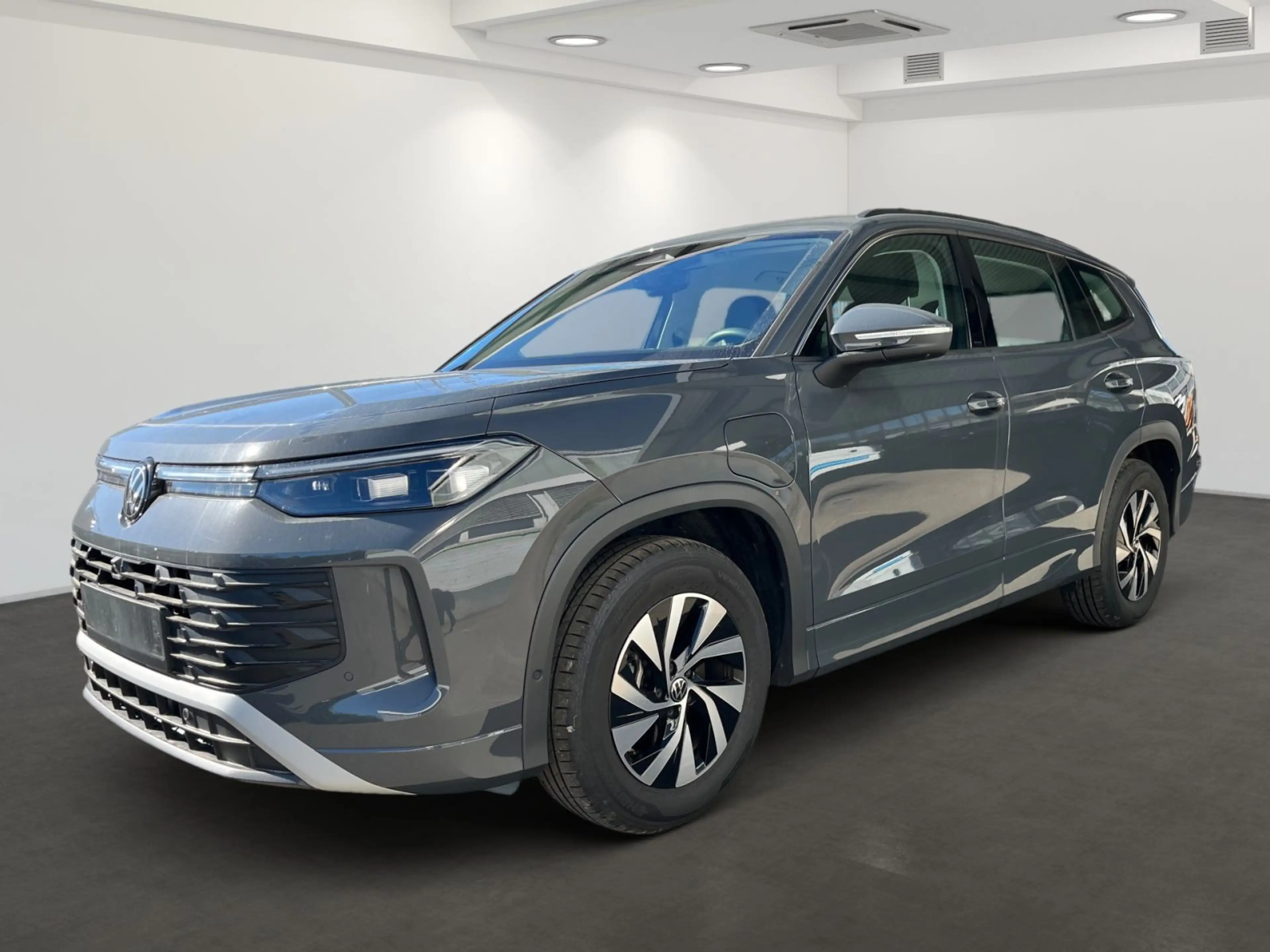 Volkswagen Tayron LIFE 1,5 eHybrid Navi AHK RFK — photo 2