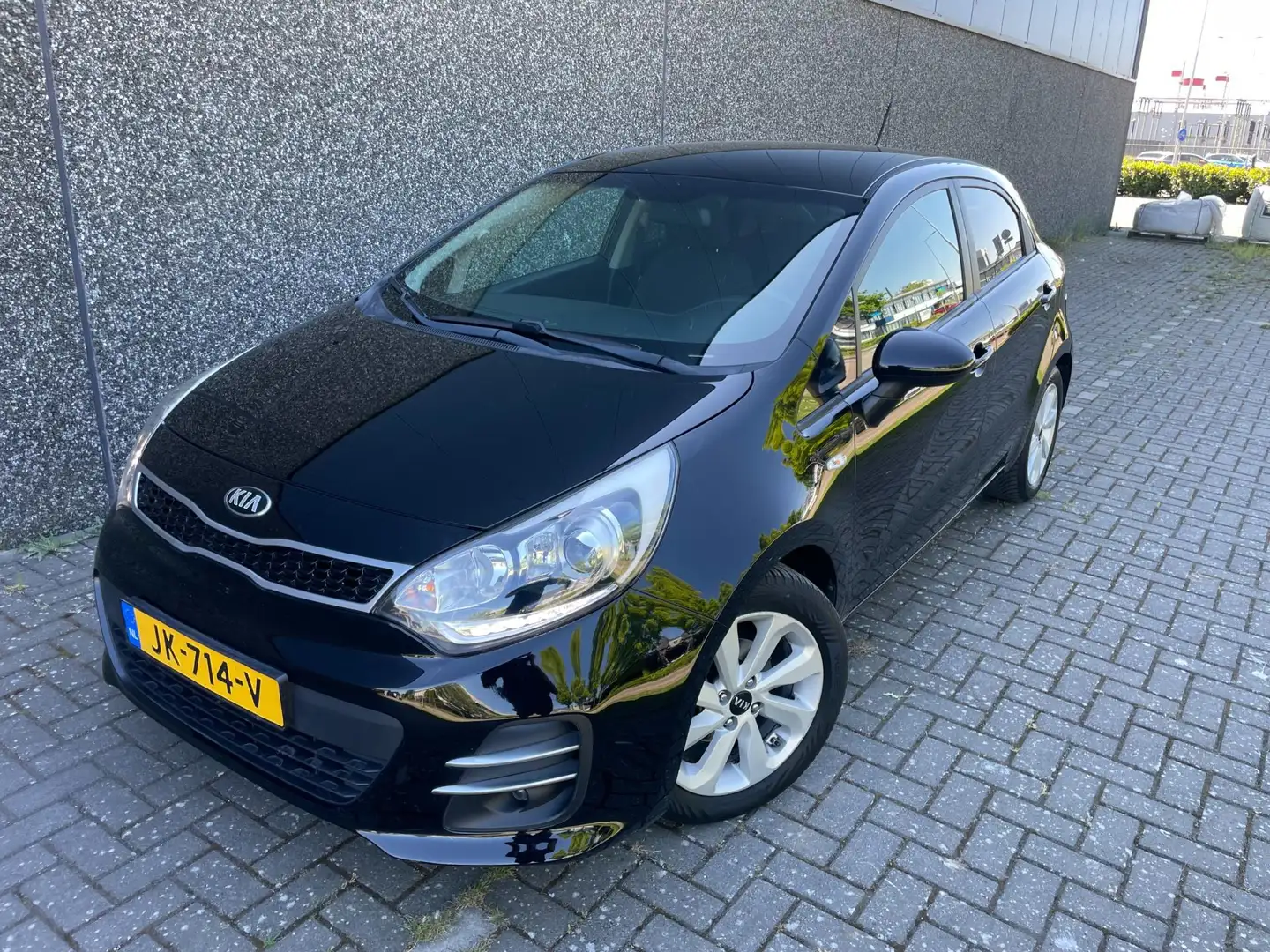 Kia Rio 1.2 CVVT DynamicLine/Dealer onderh/Nieuwe APK en b Černá - 2