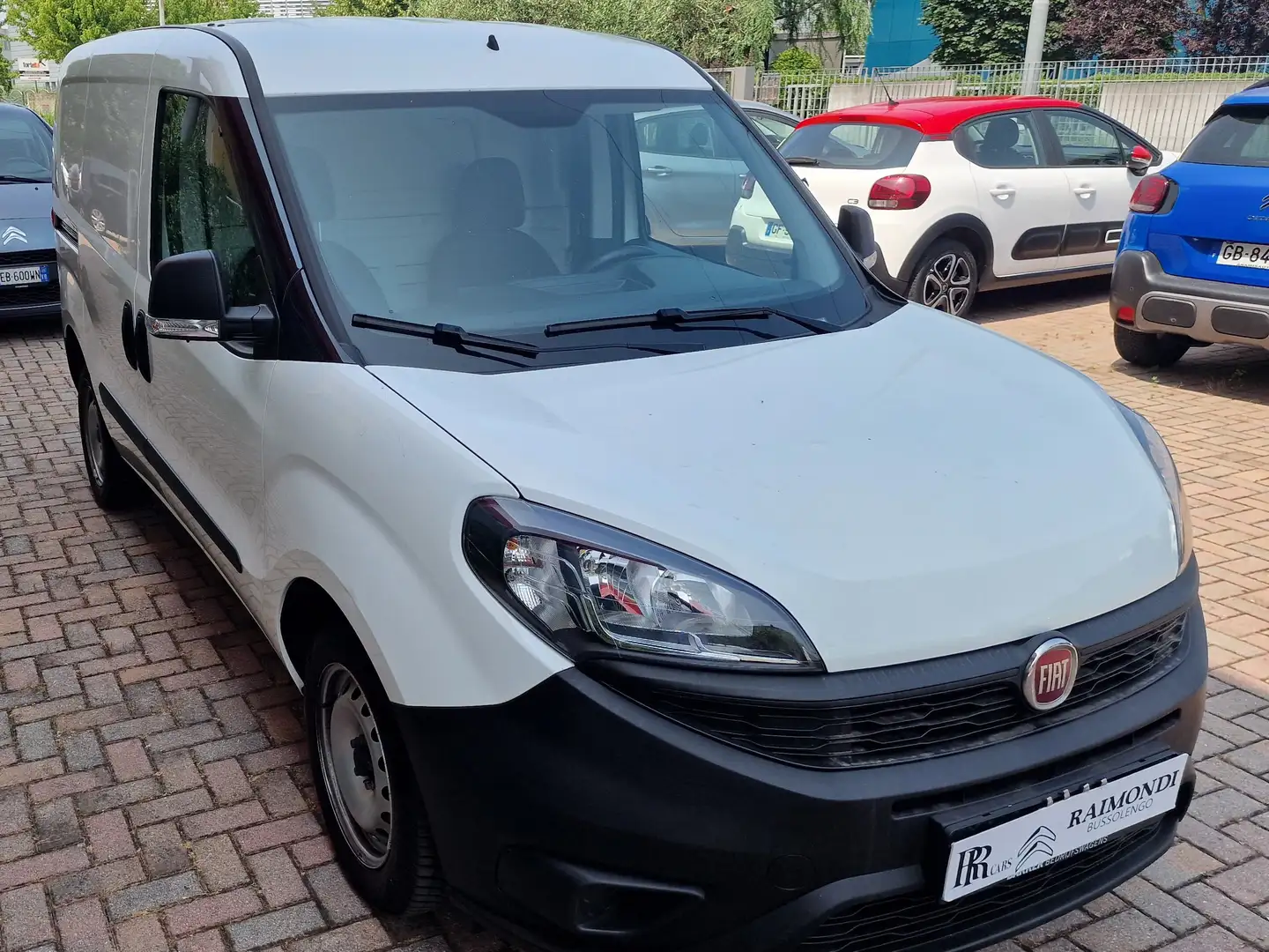 Fiat Doblo 1.6 mjt Cv 105 Iva Deducibile Bianco - 2