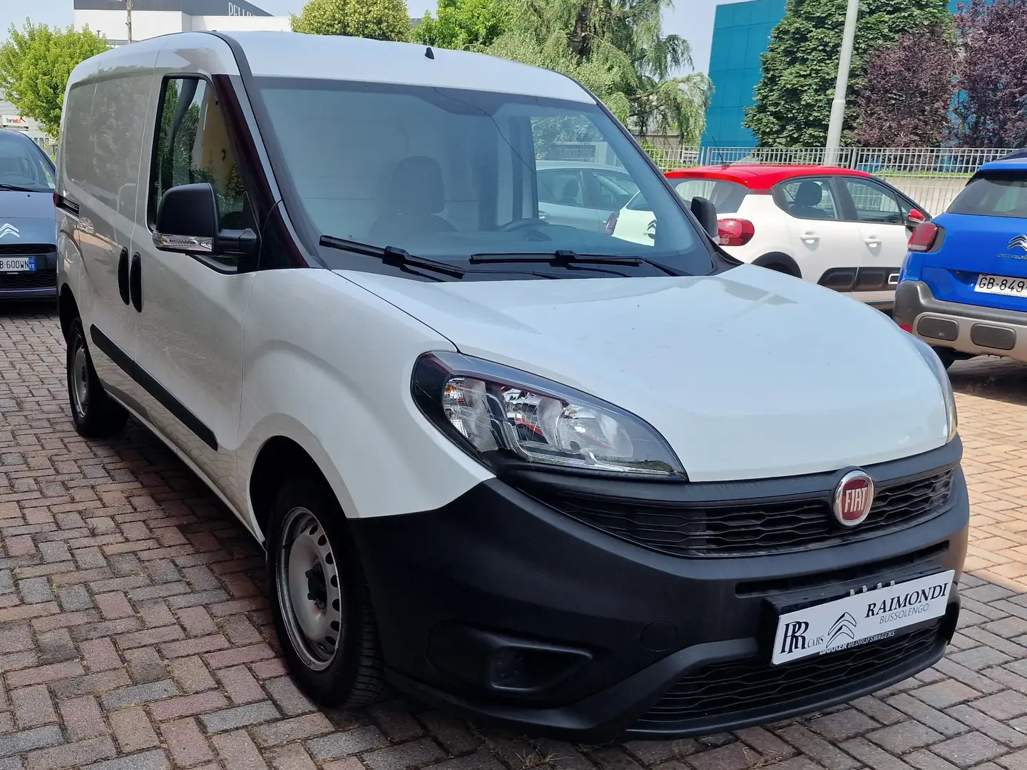 Fiat Doblo 1.6 mjt Cv 105 Iva Deducibile Bianco - 1