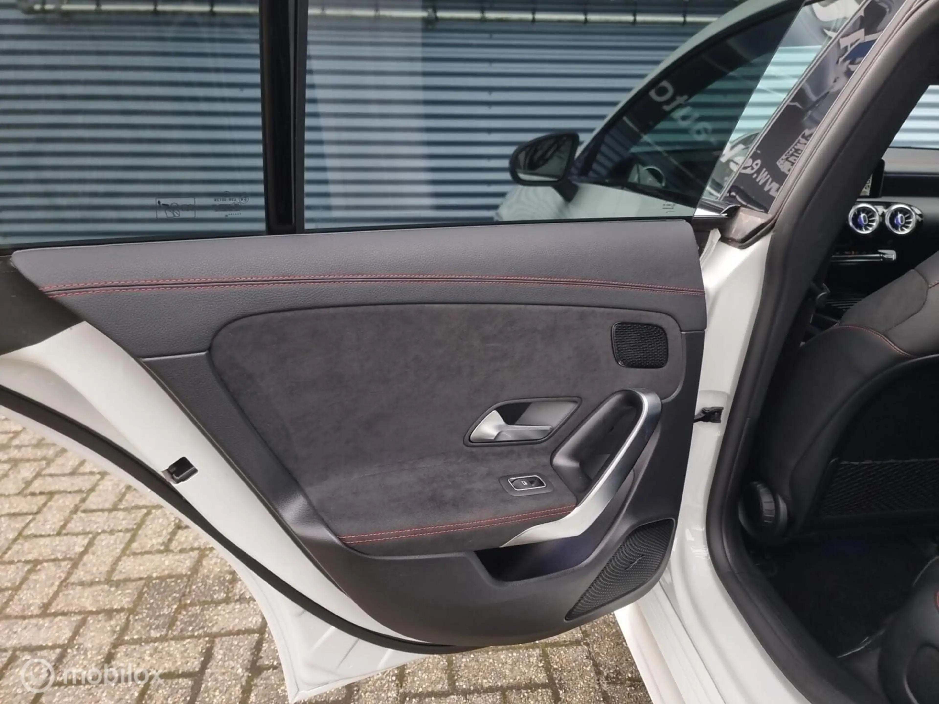 Mercedes-Benz CLA 250 Shooting Brake AMG Premium. Vol !! — photo 36