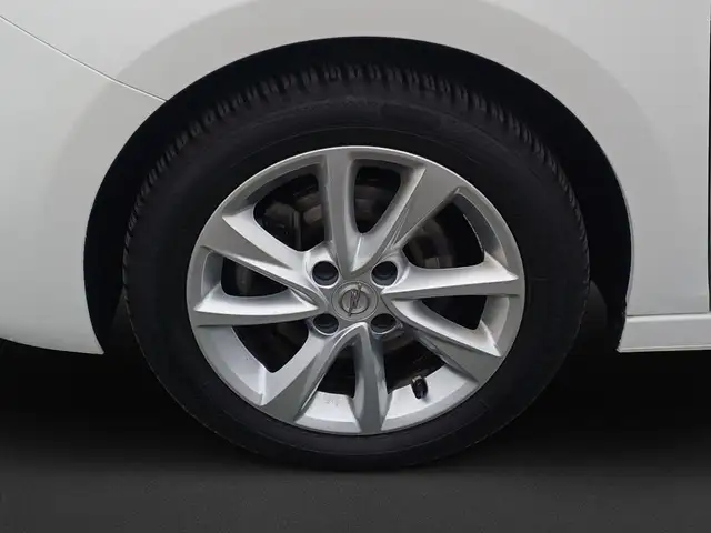 Opel Corsa view 9