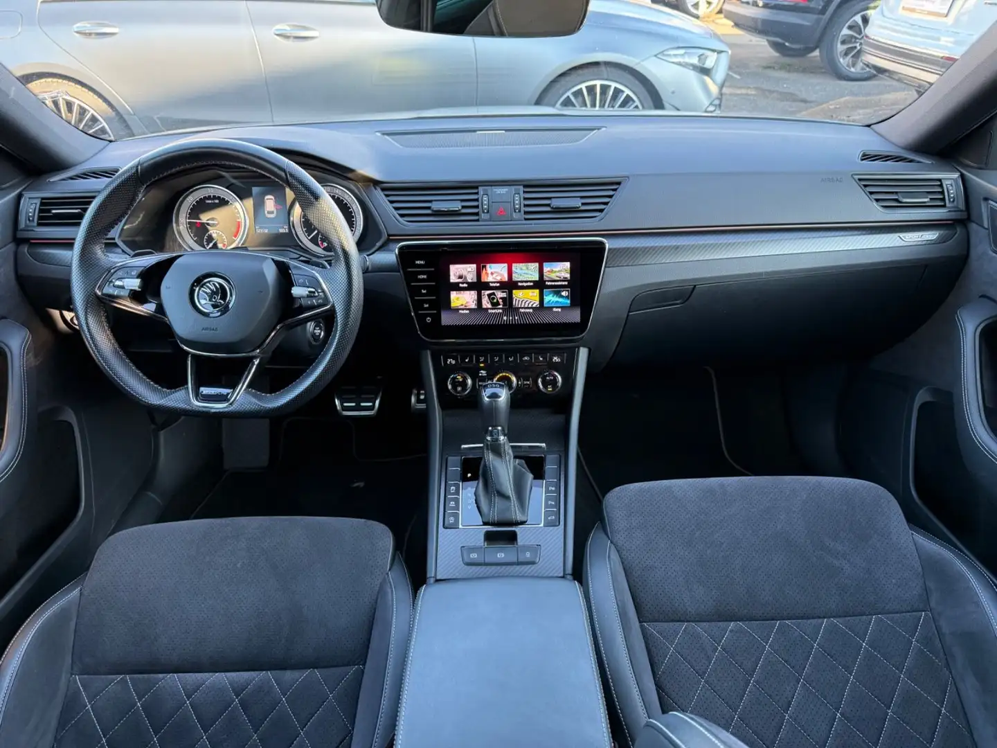 Skoda Superb Combi Sportline Grau - 2