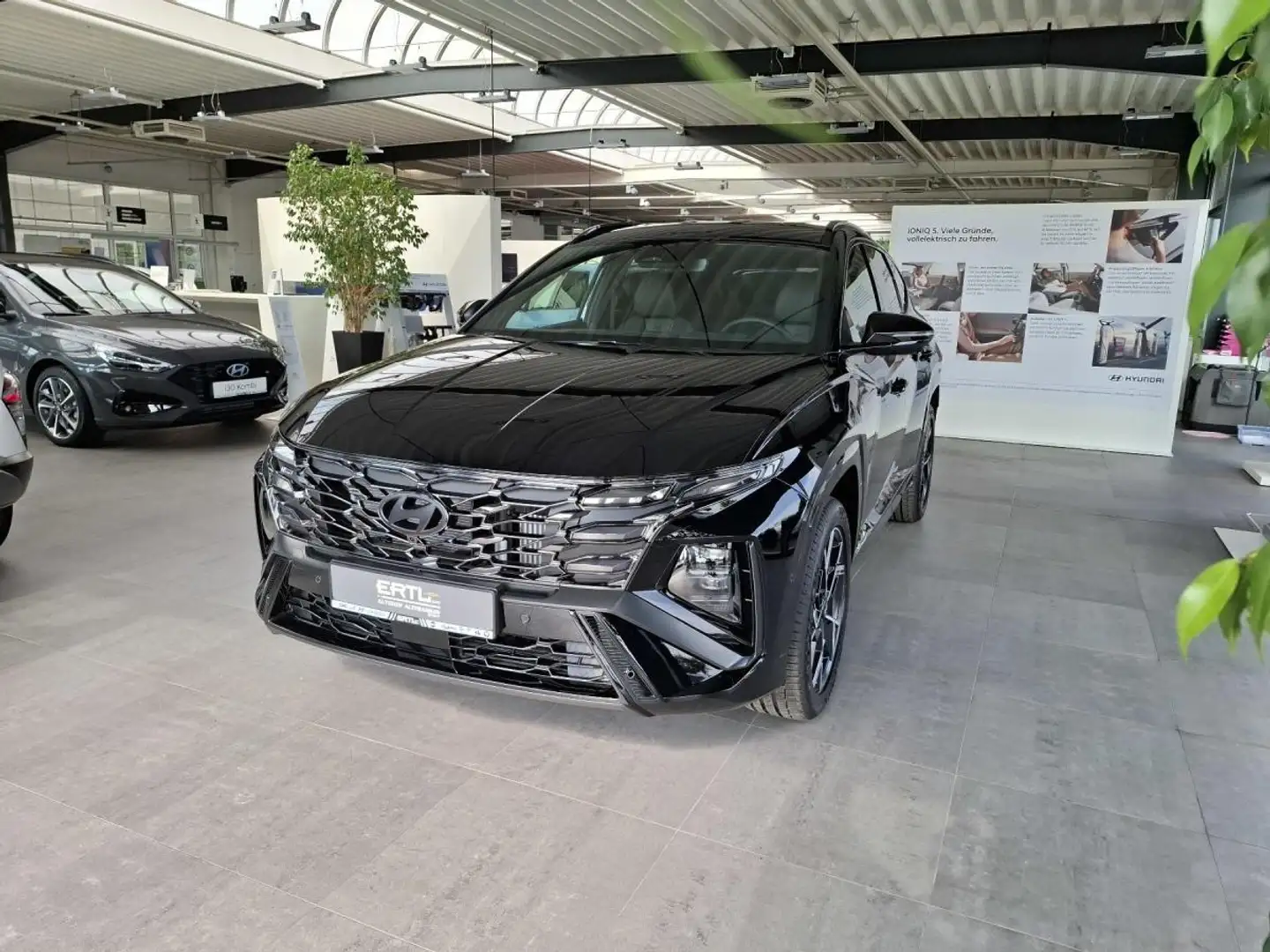 Hyundai TUCSON 1.6 T-GDI 48V 7-DCT 2WD N LINE + Assistenz-Paket + Schwarz - 2