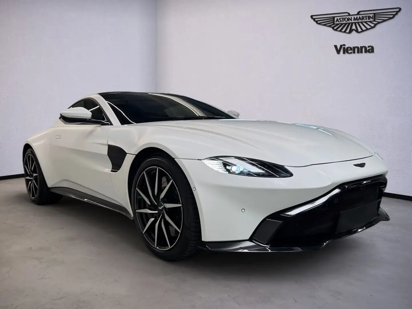 Aston Martin Vantage VANTAGE Coupé | Hammerhead Silver | Ö-Erstbesitz Gris - 2