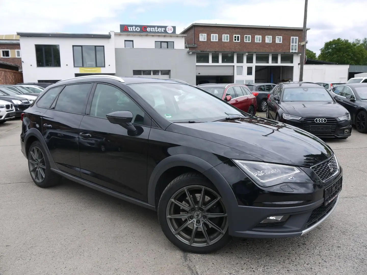 SEAT Leon ST X-Perience 4Drive/Automatik/Klima/Kamera Schwarz - 1