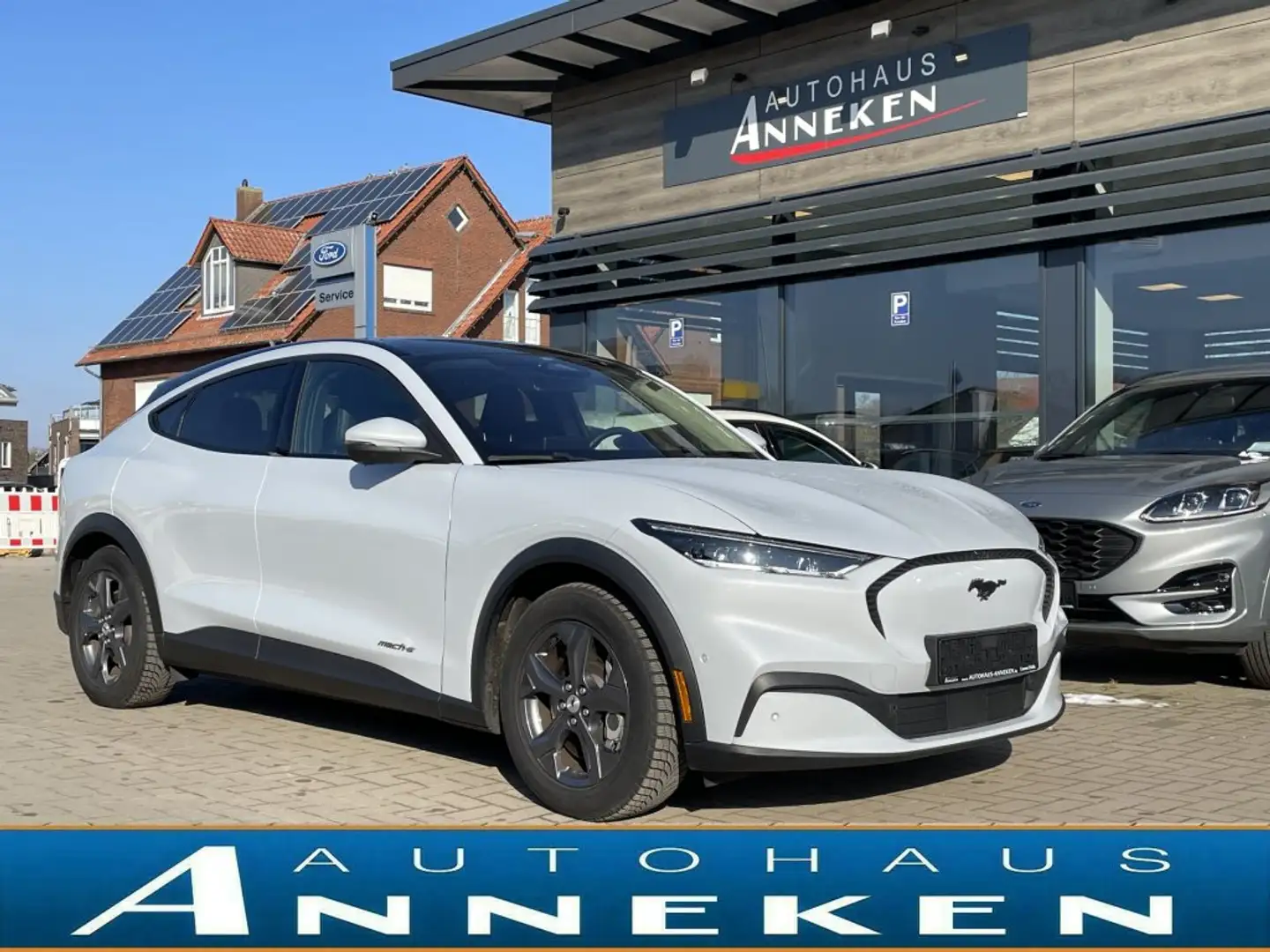 Ford Mustang Mach-E *ACC*360Grad*Leder*75kwh*Panorama Blanc - 2