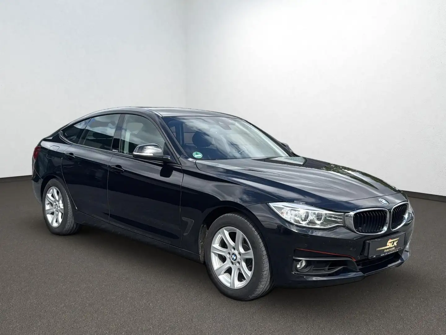 BMW 320 i Grand Tourismo Bi-Xenon Navi Sitzh. Kamera Černá - 2