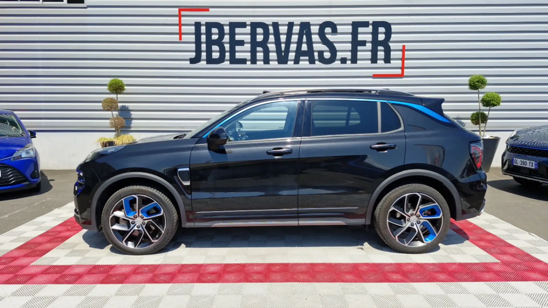 Lynk & Co 01 1.5 PHEV 261 CH DCTH7 Noir - 1