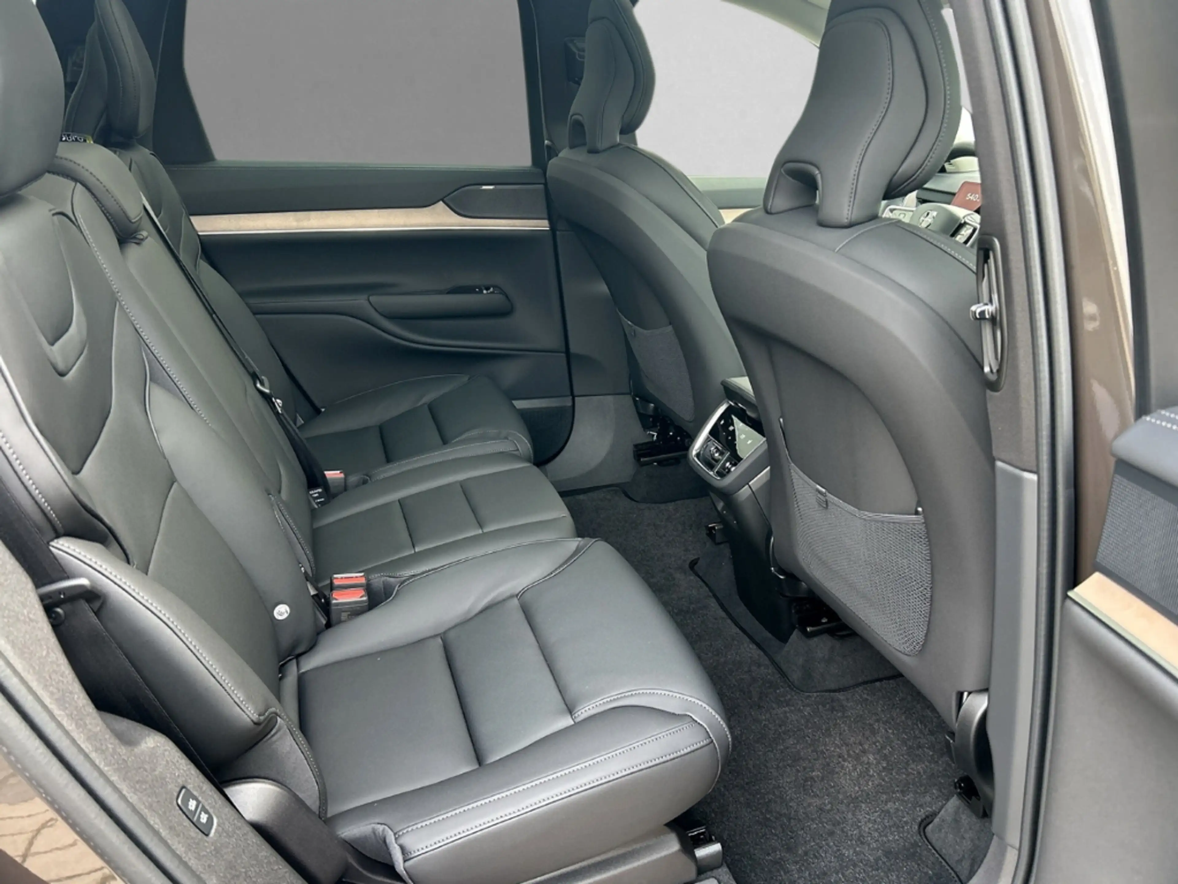 Volvo EX90 Ultra Performance Pure Electric AWD 7-Sitzer 22'' — photo 5