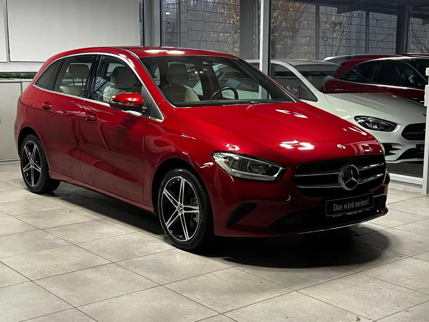 Mercedes-Benz B 250 e Progressive PDC&360° KLIMA+SITZH+CARPLAY+ Rot - 2