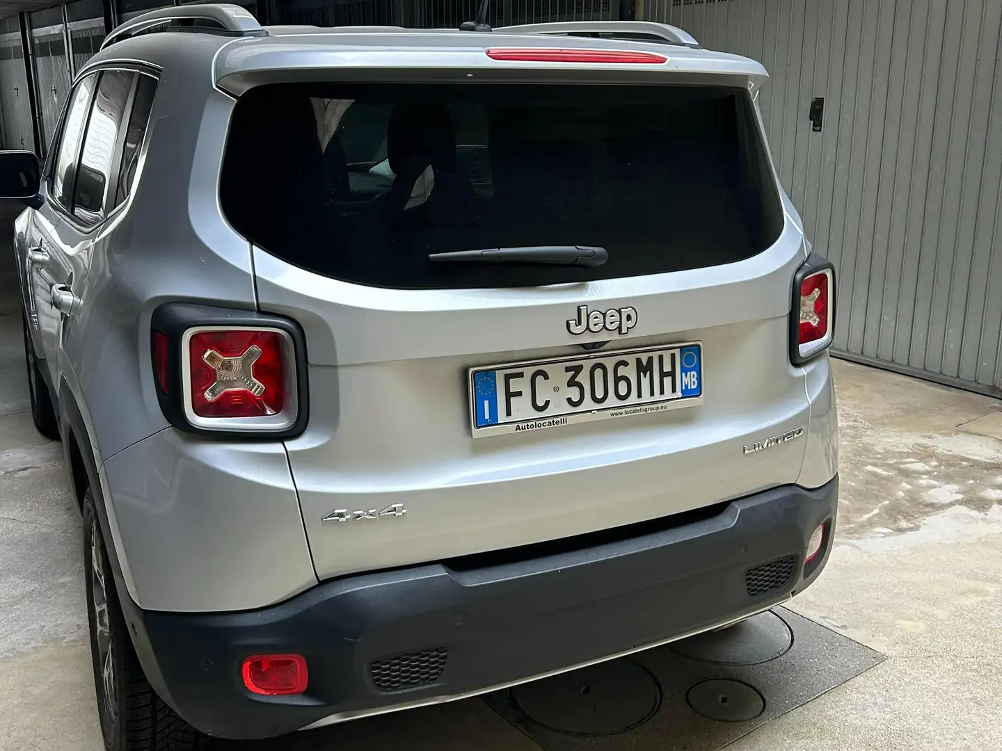 Jeep Renegade Renegade 2.0 mjt Limited 4wd 140cv auto Argento - 2