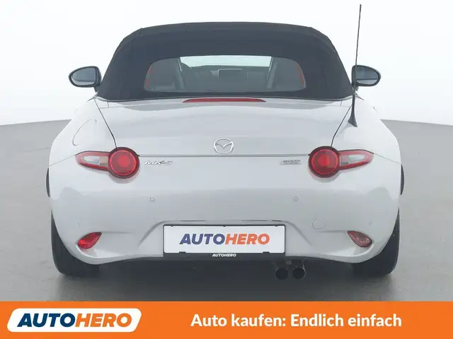 Mazda MX-5 view 5