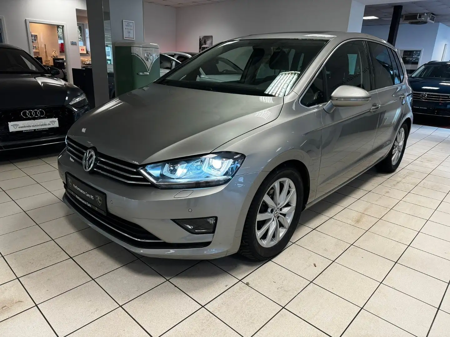 Volkswagen Golf Sportsvan Xenon/Pano/Kamera/Tempomat Silber - 1