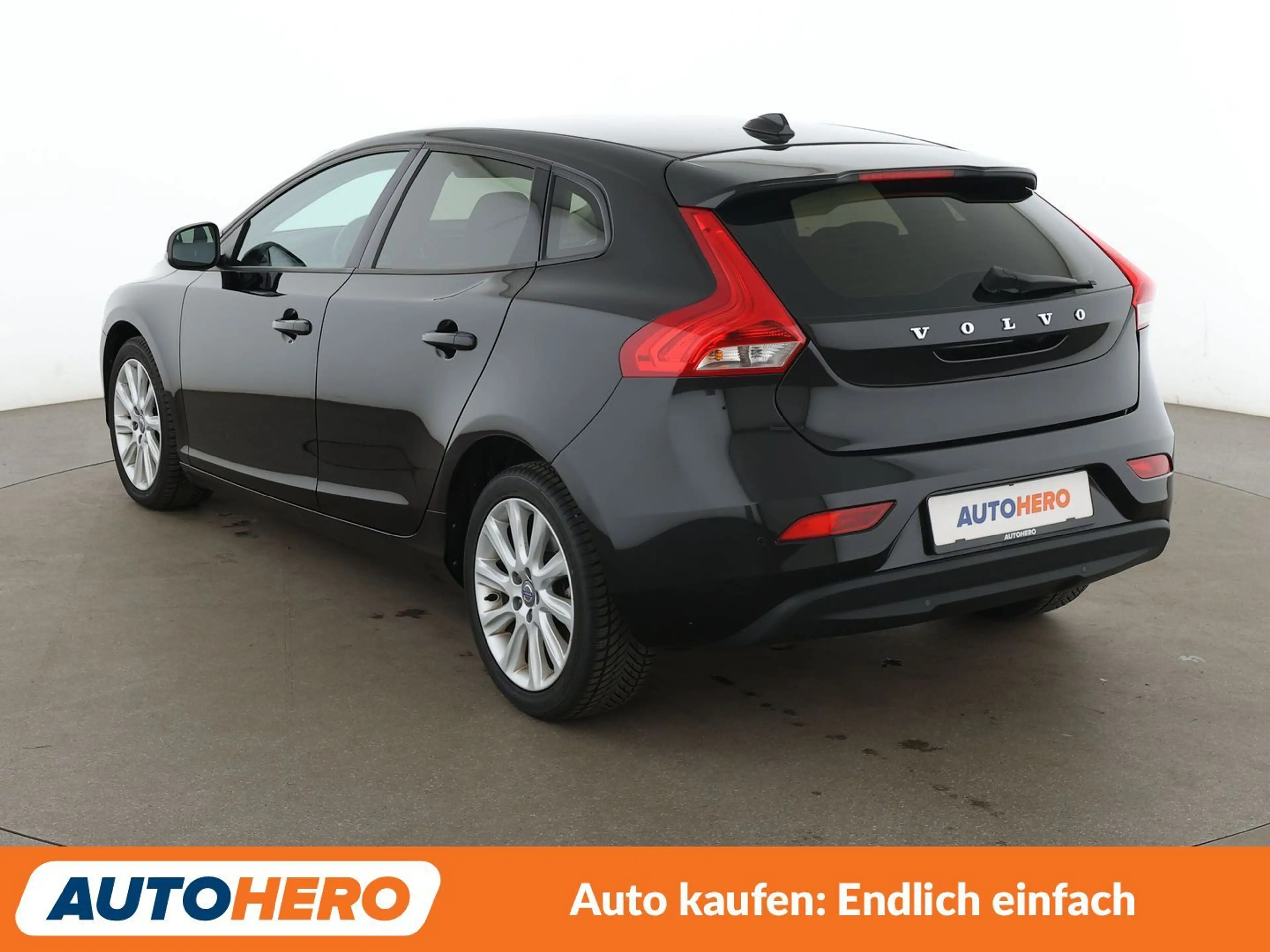 Volvo V40 1.5 Momentum Aut.*NAVI*LED*ACC*CAM*PDC*SHZ*ALU* — photo 4