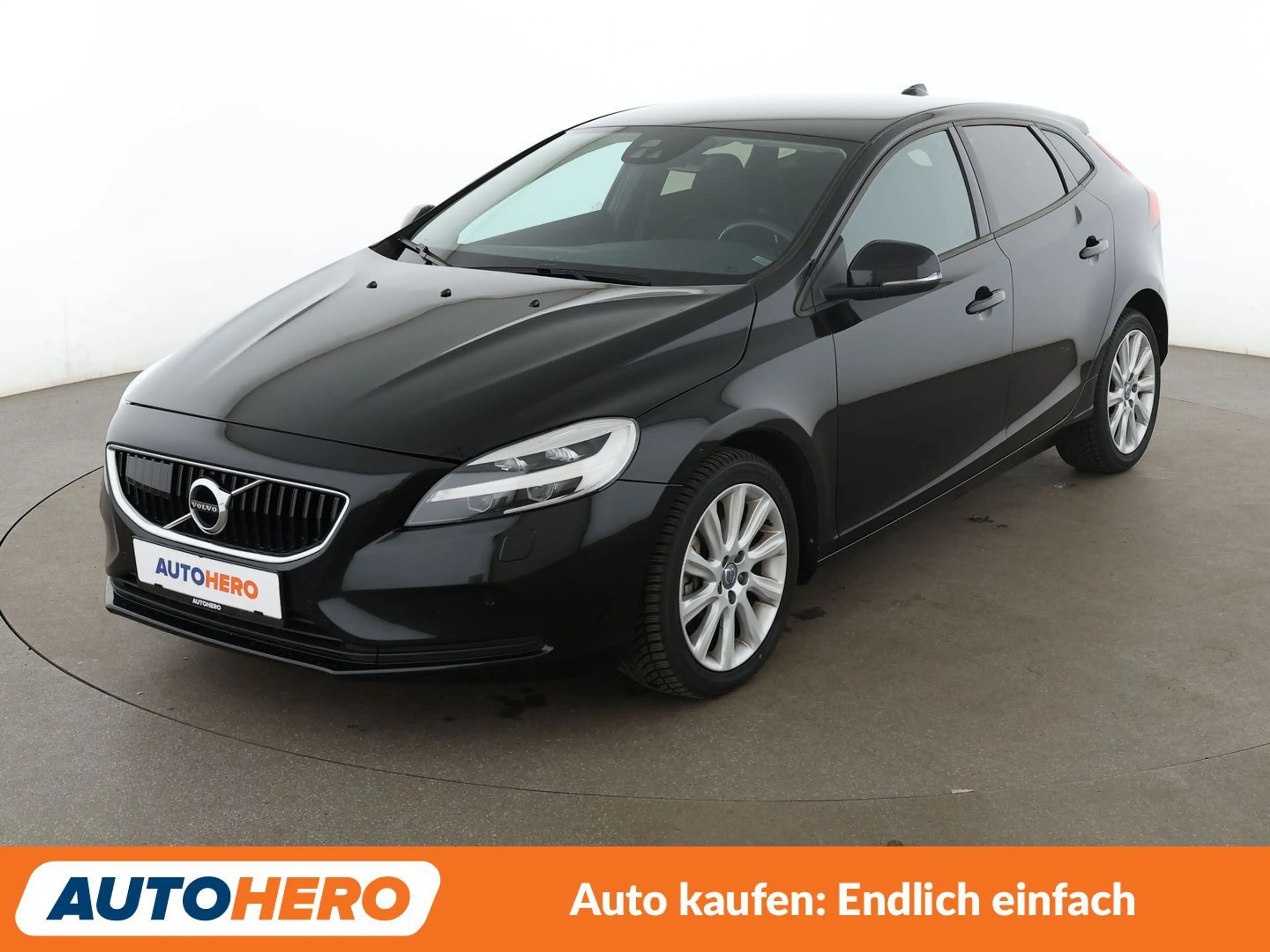 Volvo V40 1.5 Momentum Aut.*NAVI*LED*ACC*CAM*PDC*SHZ*ALU*