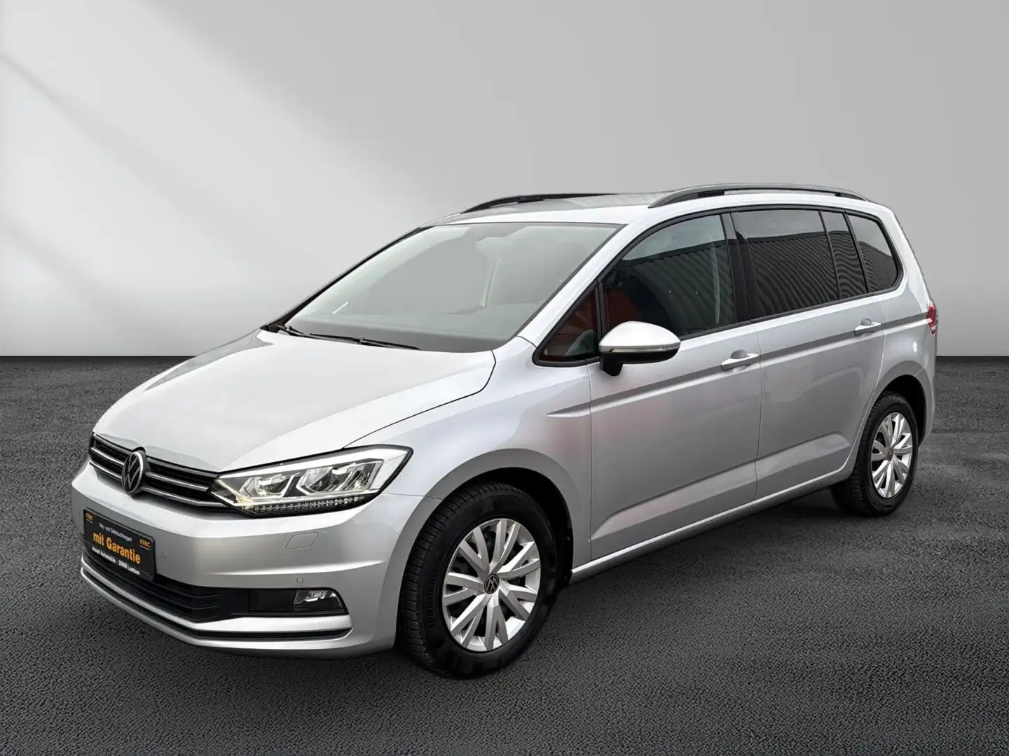 Volkswagen Touran 2.0 TDI SCR DSG Comfortline|Navi|R-Kamera Zilver - 2