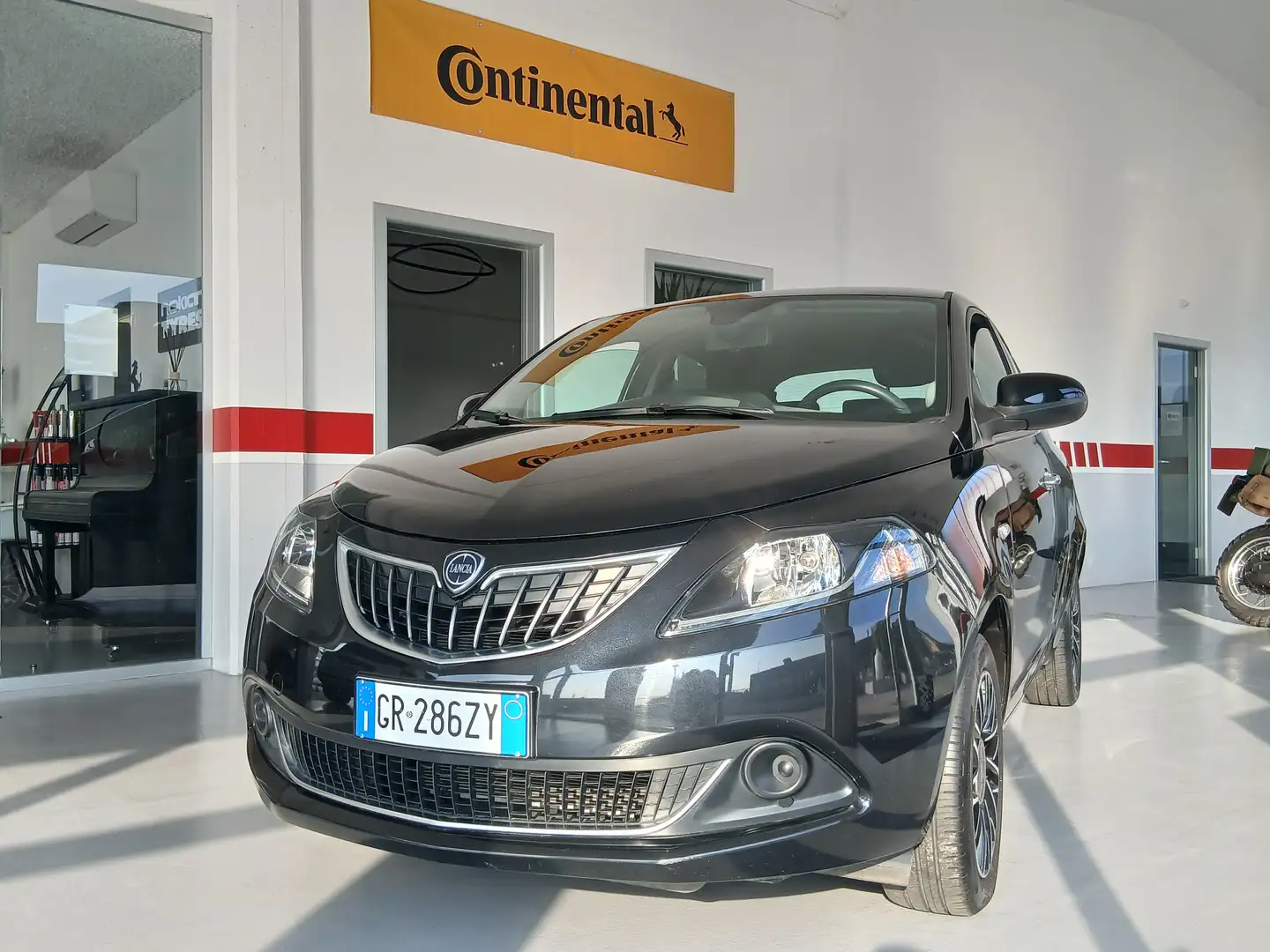 Lancia Ypsilon Ypsilon III 2021 1.0 firefly hybrid Platino s Nero - 1