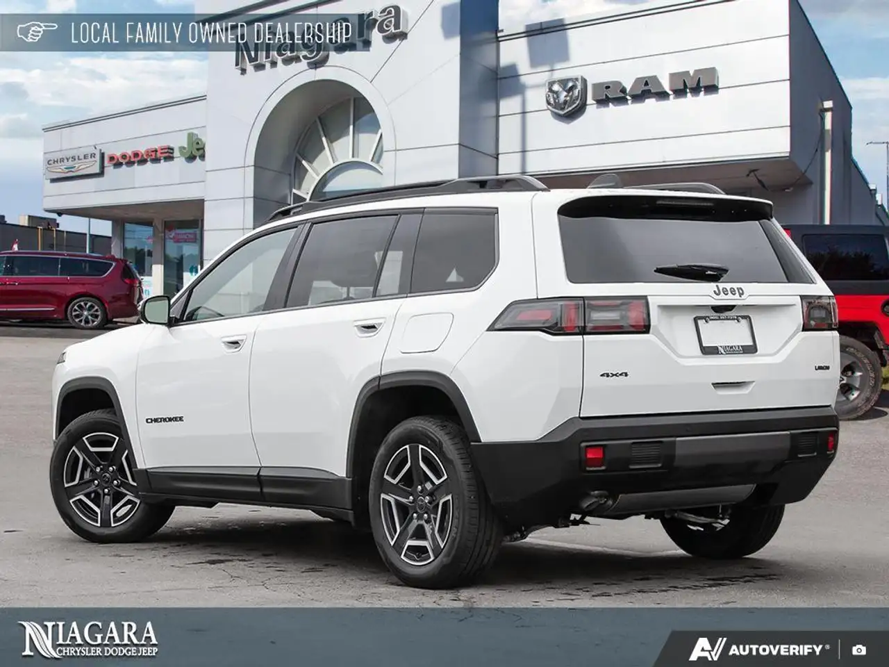 Jeep Cherokee снимка Jeep Cherokee