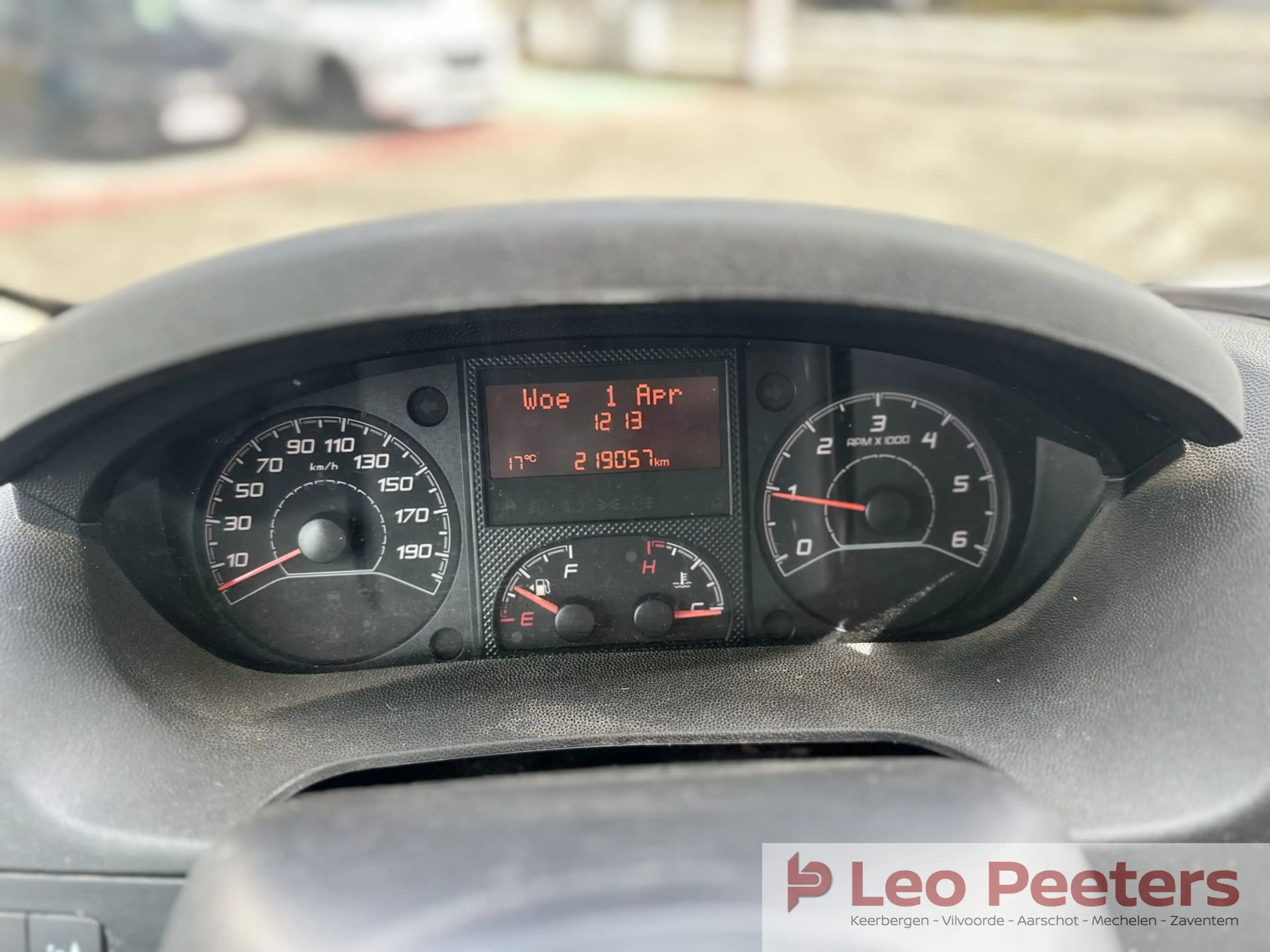 Peugeot Boxer FT L2H2 333 BlueHDI S/S Premium — photo 10