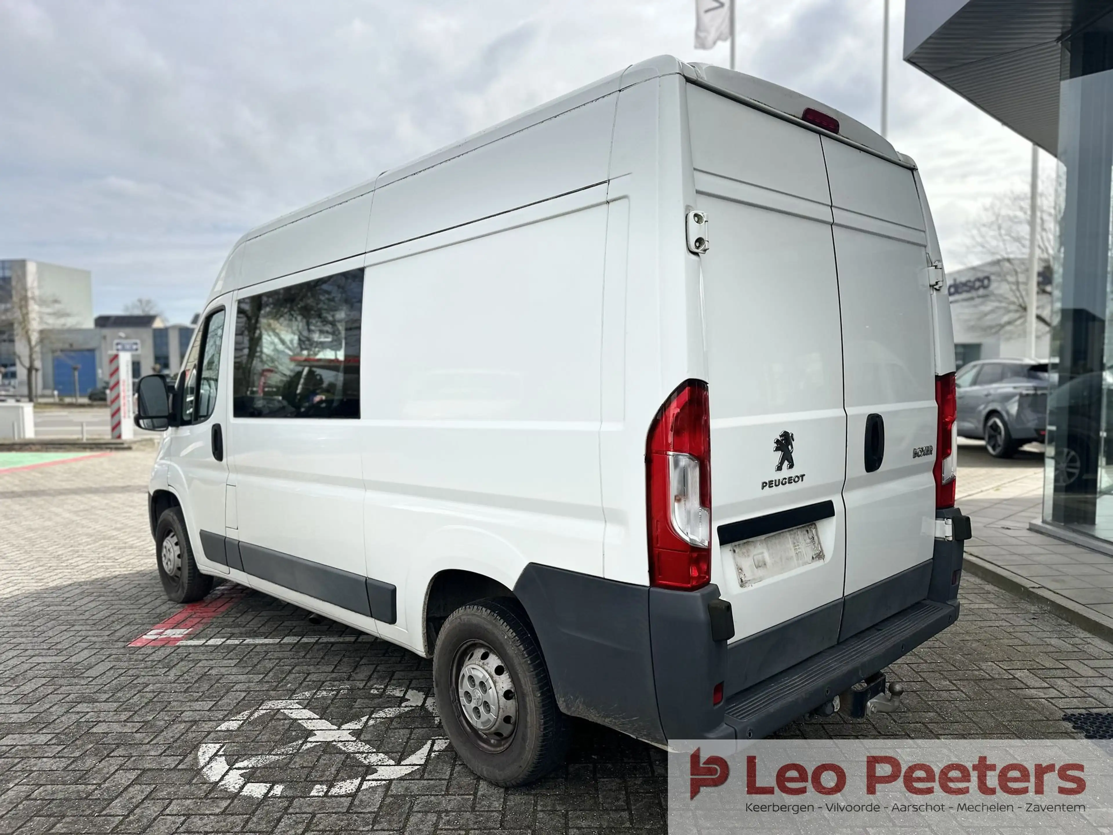 Peugeot Boxer FT L2H2 333 BlueHDI S/S Premium — photo 5
