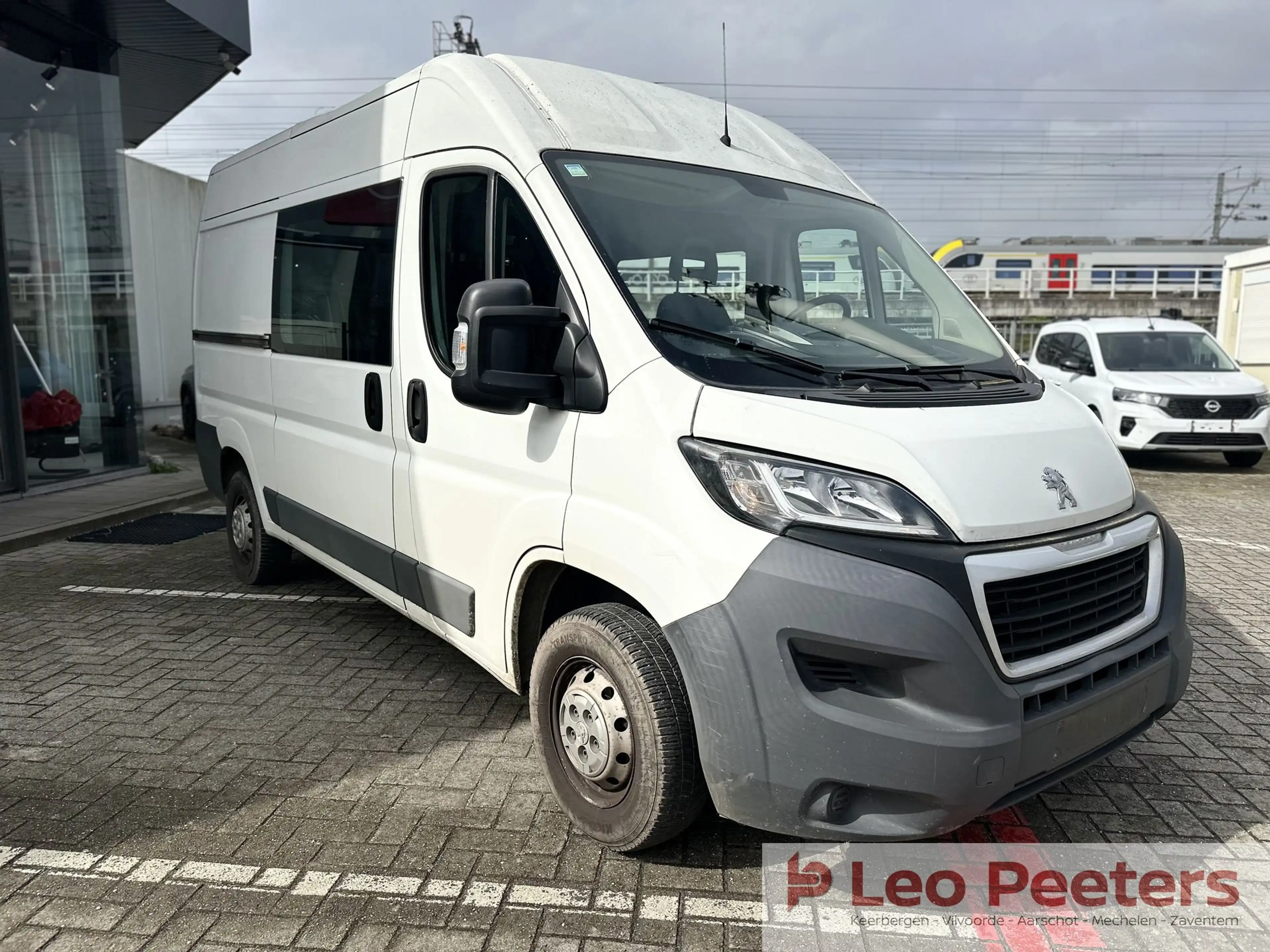 Peugeot Boxer FT L2H2 333 BlueHDI S/S Premium — photo 3