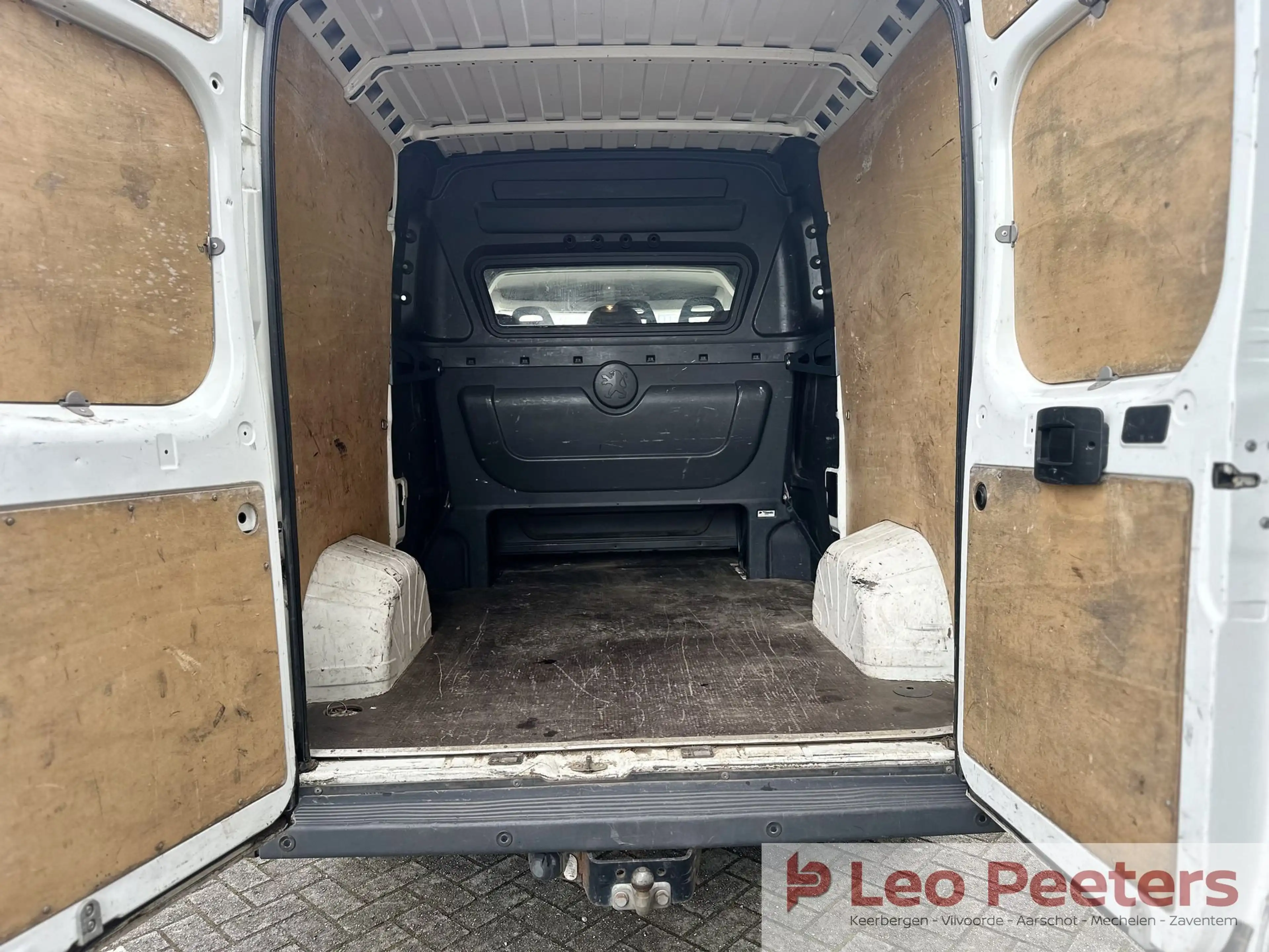 Peugeot Boxer FT L2H2 333 BlueHDI S/S Premium — photo 7