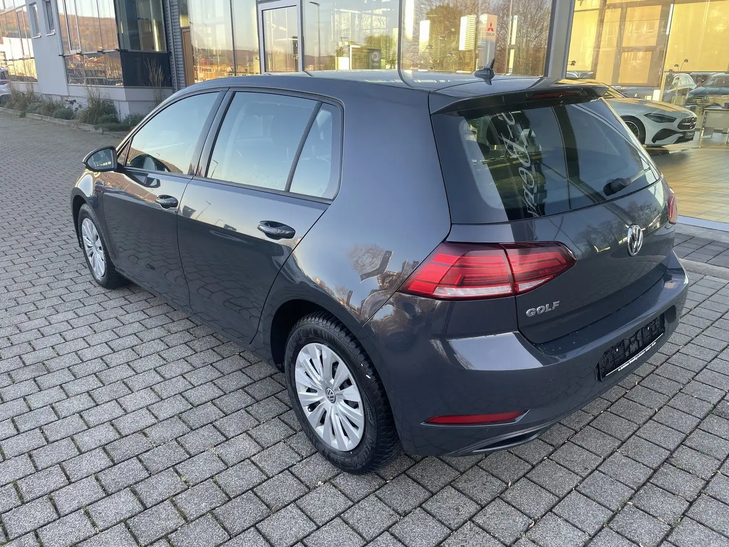 Volkswagen Golf VII 1.0 TSI Trend *Klima*Tempomat*Sitzheiz. Grau - 2