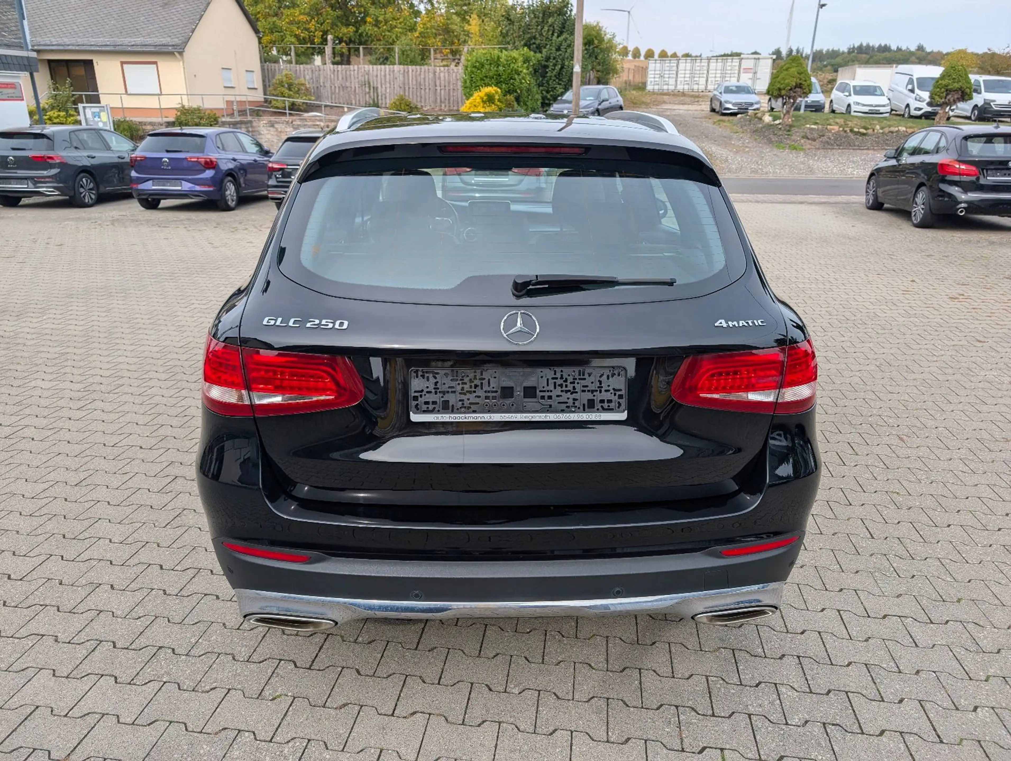 Mercedes-Benz GLC 250 4Matic Exclusive EXT,AMG-Line INT — photo 4