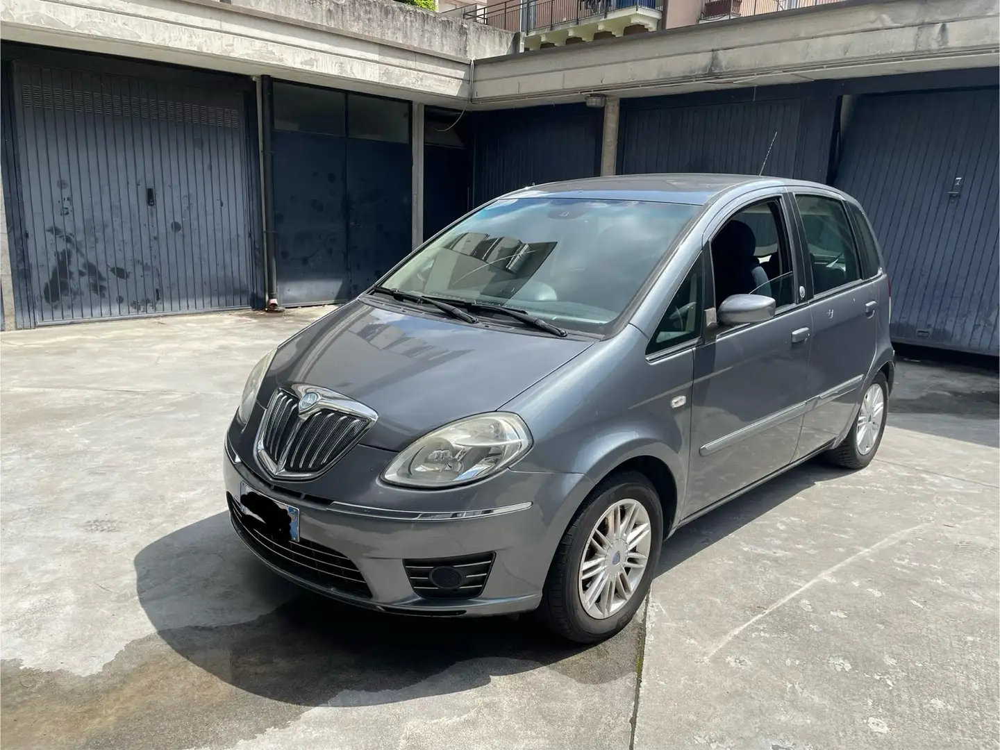 Lancia MUSA 1.4 8v Oro ecochic Gpl Gri - 1
