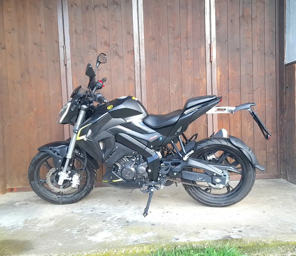 Keeway RKF 125 naked Negro - 2