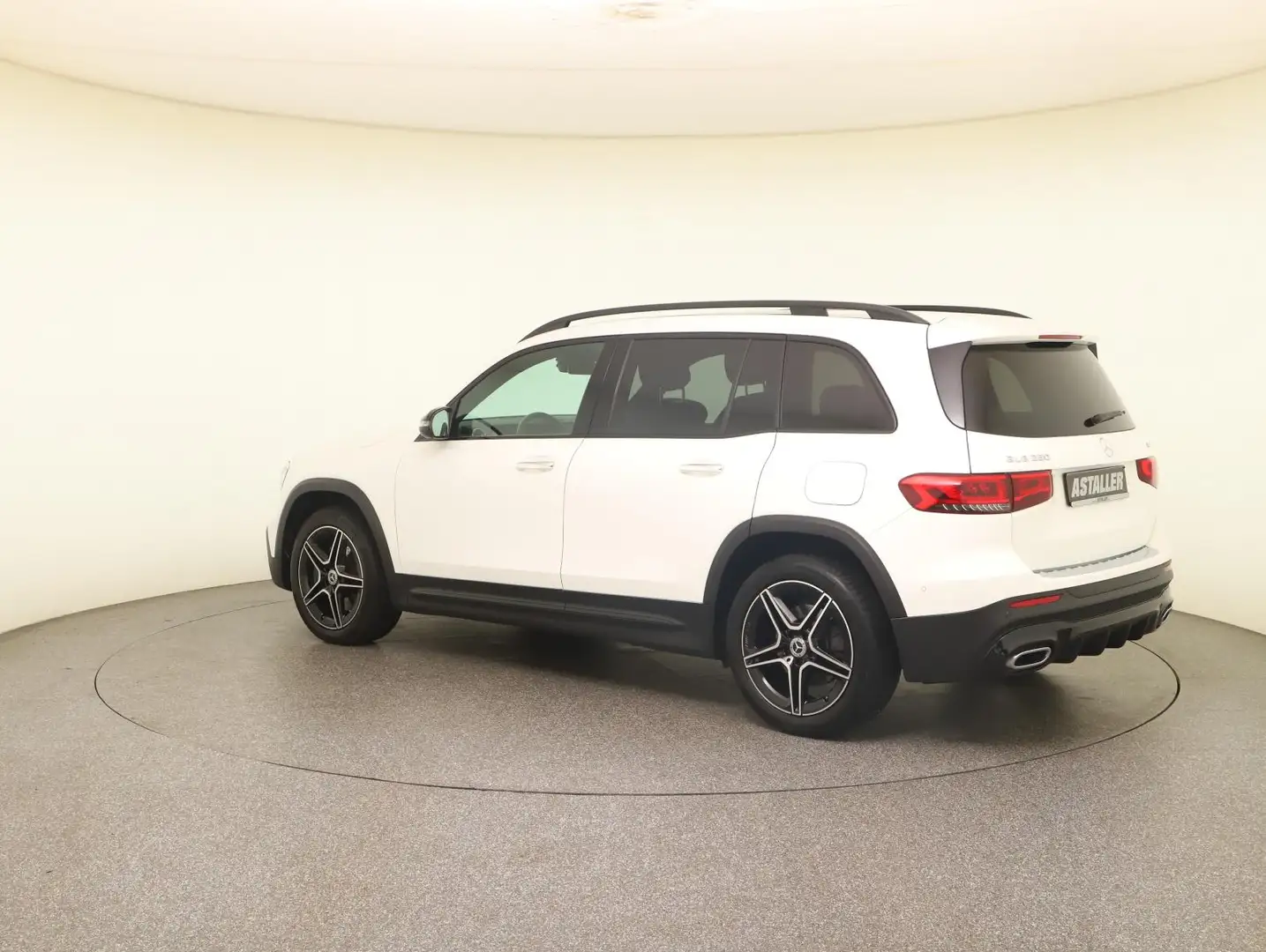 Mercedes-Benz GLB 250 4M AMG Line Distr+Pano+360°+Memory+Burm Blanc - 2