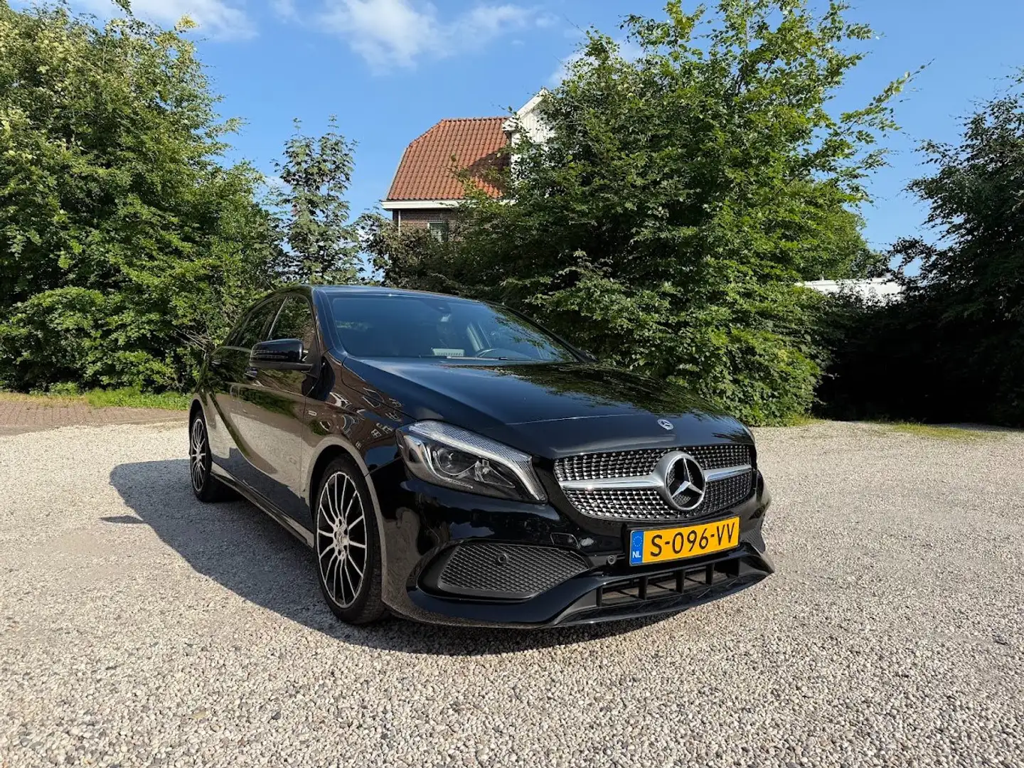 Mercedes-Benz A 180 A 180 Business Sol. Zwart - 2