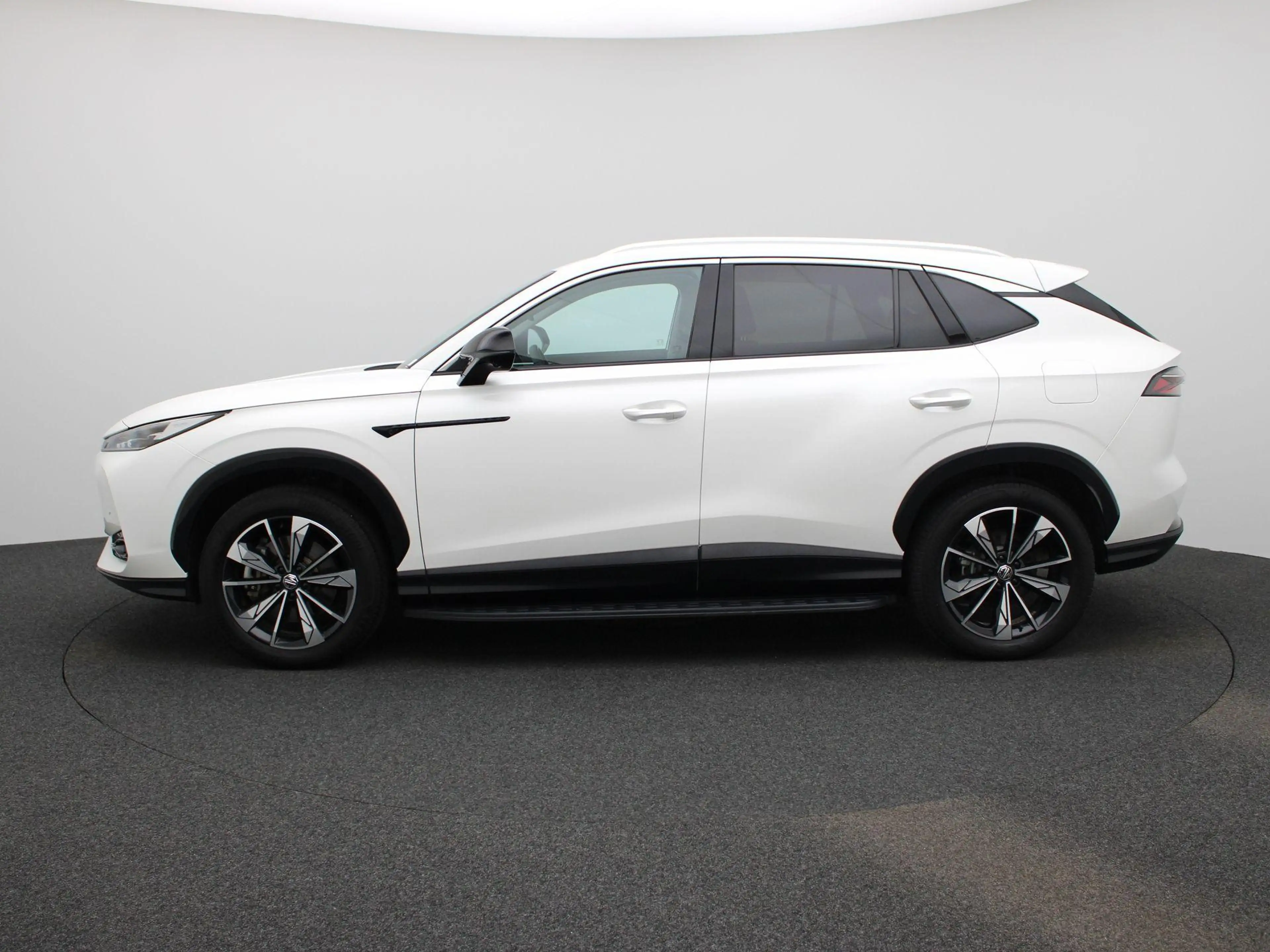 MG HS 1.5 PHEV 272pk Aut. Luxury — photo 4