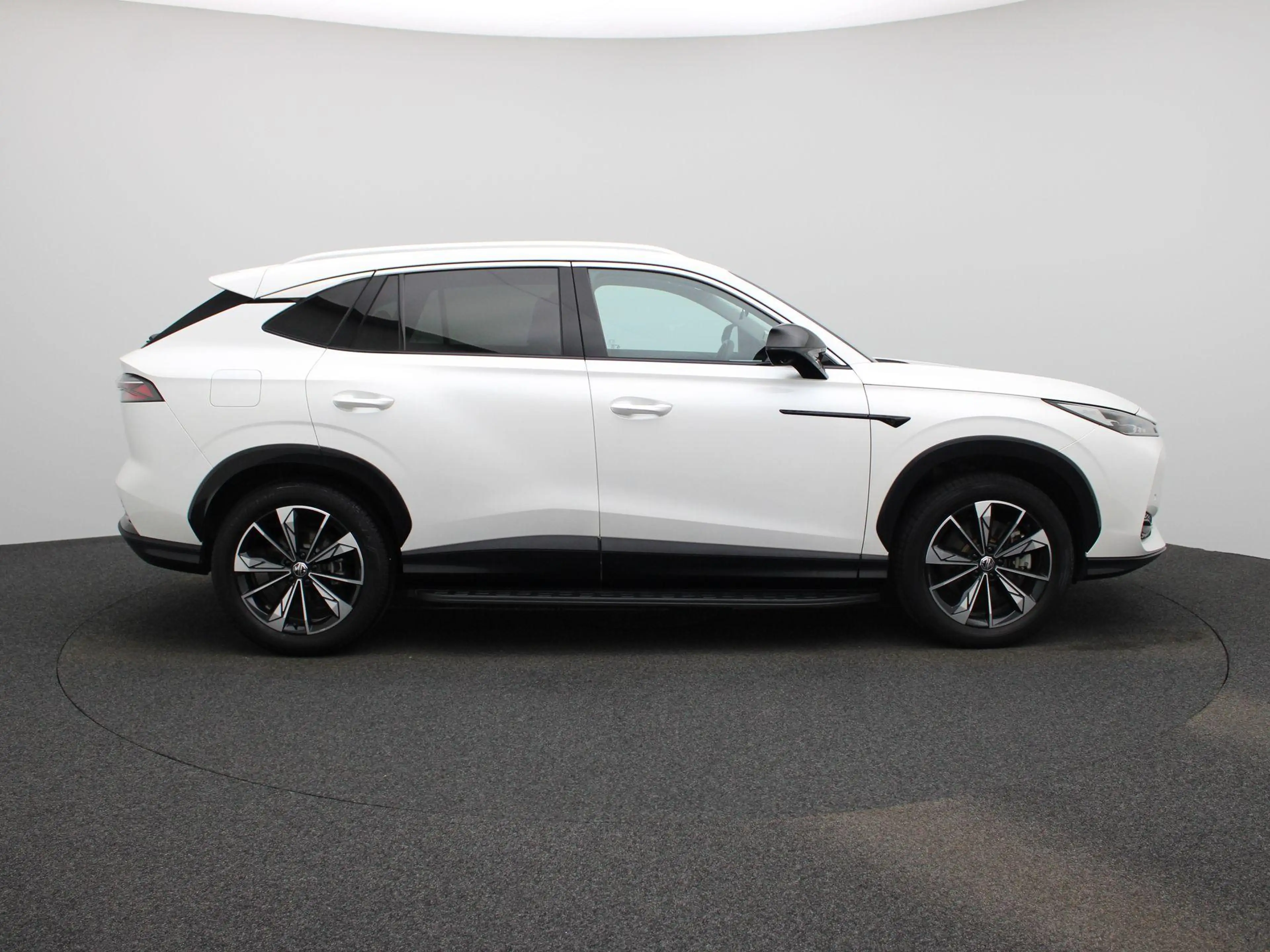 MG HS 1.5 PHEV 272pk Aut. Luxury — photo 6