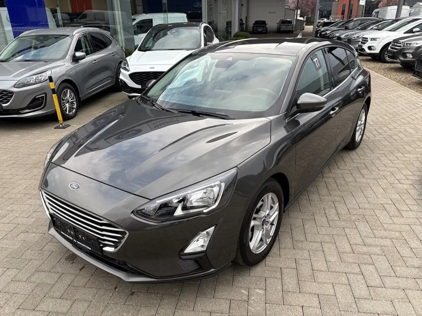 Ford Focus Business Class 1.0 125 pk  / 12 maanden garantie - 1