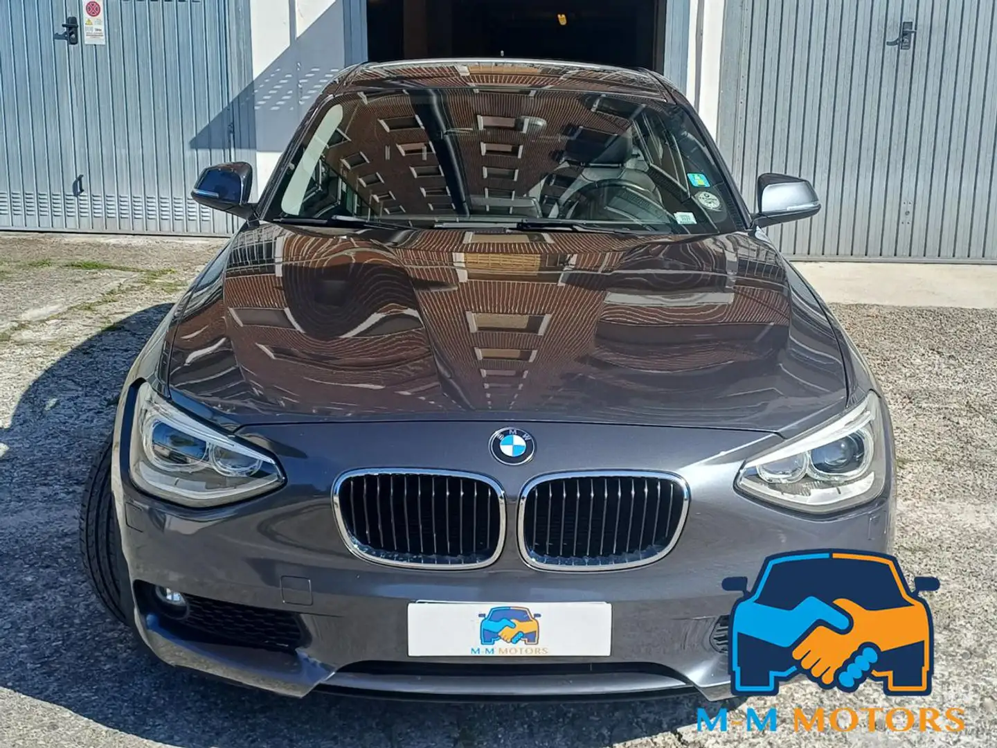 BMW 118 d 5p. Business Gris - 2