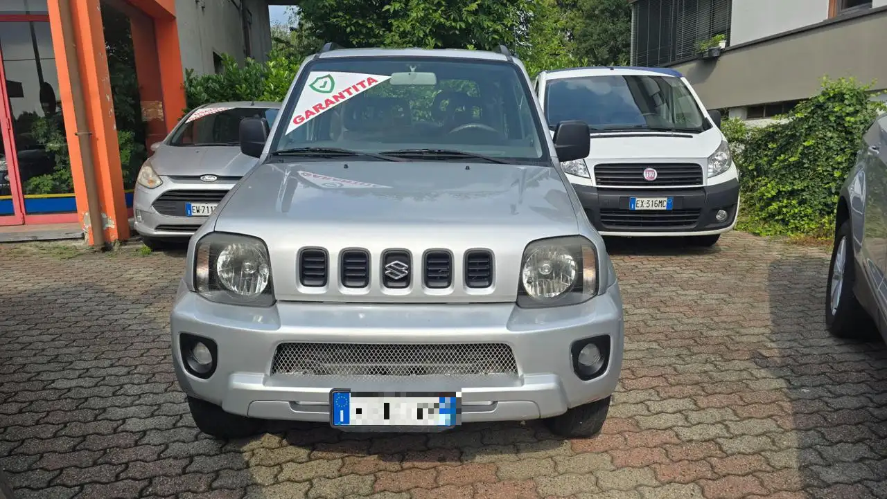 Suzuki Jimny 1.3i 16V cat 4WD JLX, foto 2